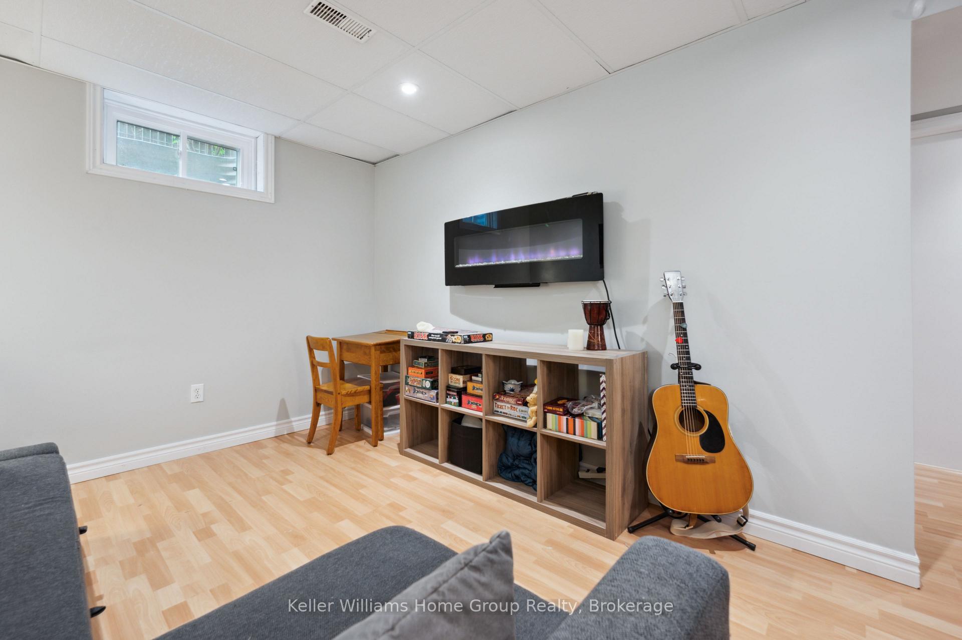 Photo 27 of 34 Walman Drive, Guelph, Kortright West — HOMEH