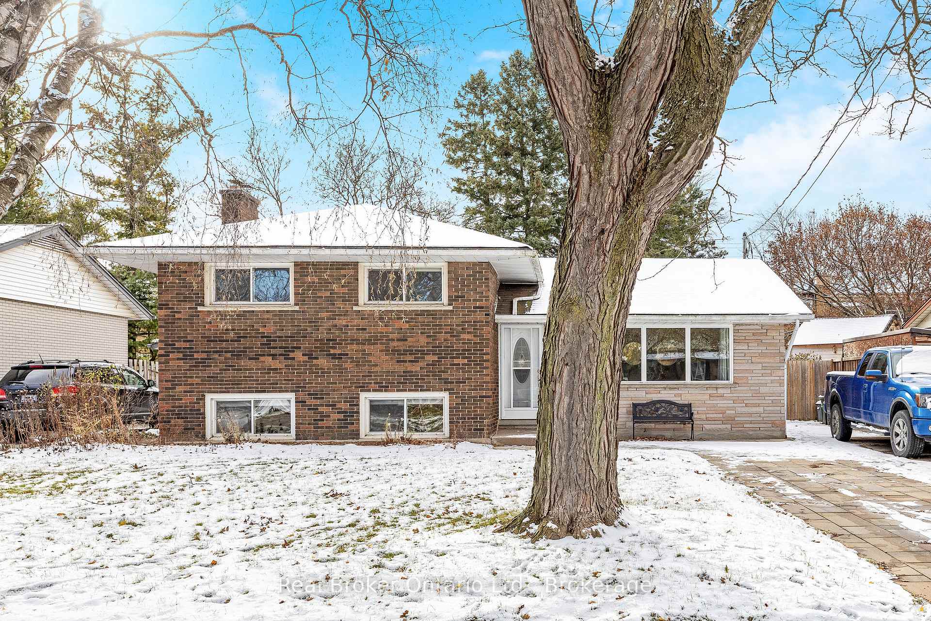 Photo 2 of 14 Lonsdale Drive, Guelph, Riverside Park — HOMEH
