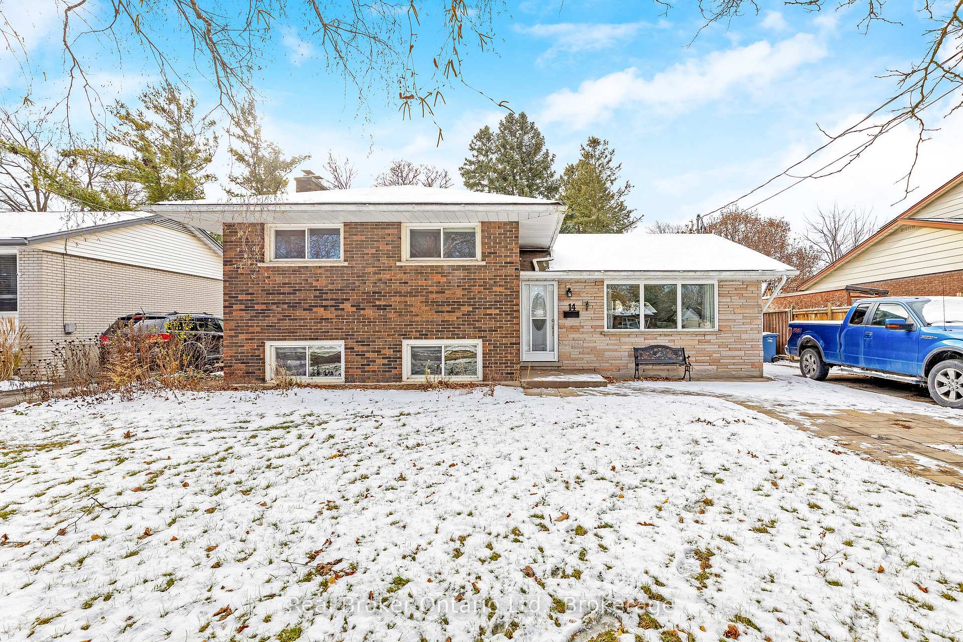 Photo 3 of 14 Lonsdale Drive, Guelph, Riverside Park — HOMEH