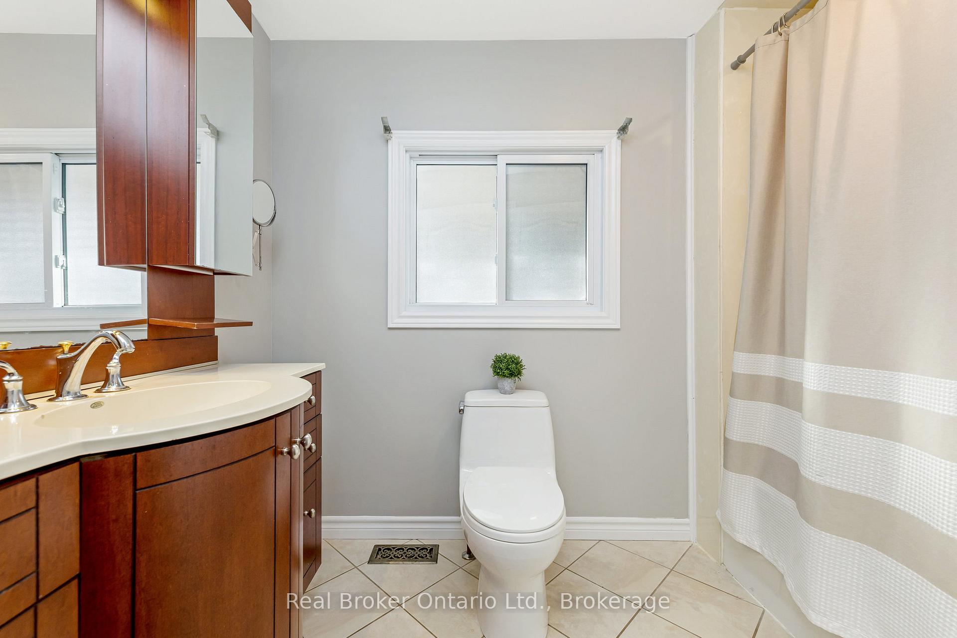 Photo 23 of 14 Lonsdale Drive, Guelph, Riverside Park — HOMEH