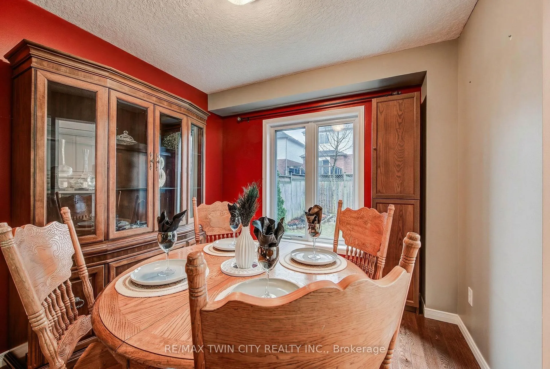 Photo 14 of 90 Udvari Crescent S, Kitchener — HOMEH