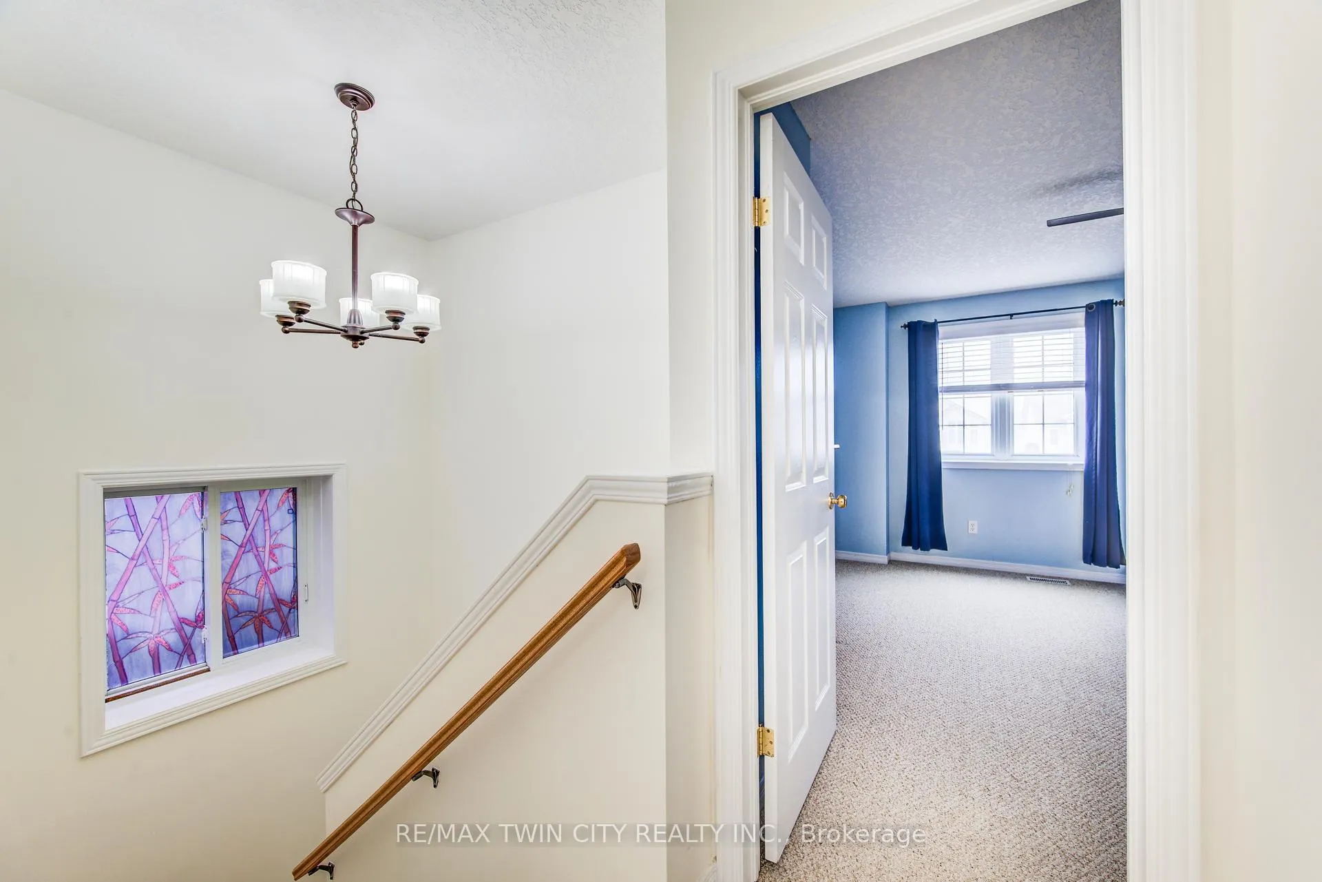 Photo 27 of 90 Udvari Crescent S, Kitchener — HOMEH
