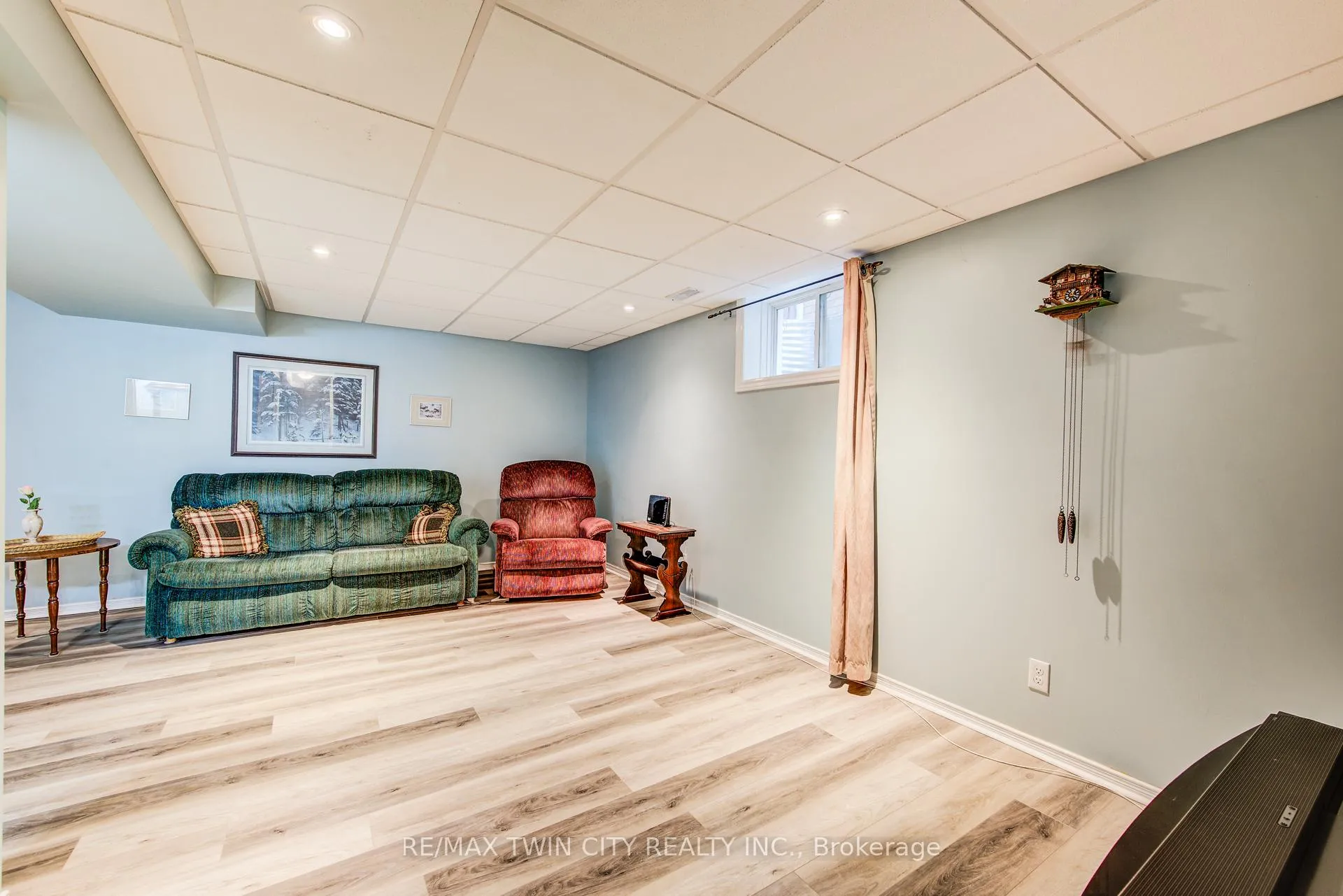 Photo 33 of 90 Udvari Crescent S, Kitchener — HOMEH