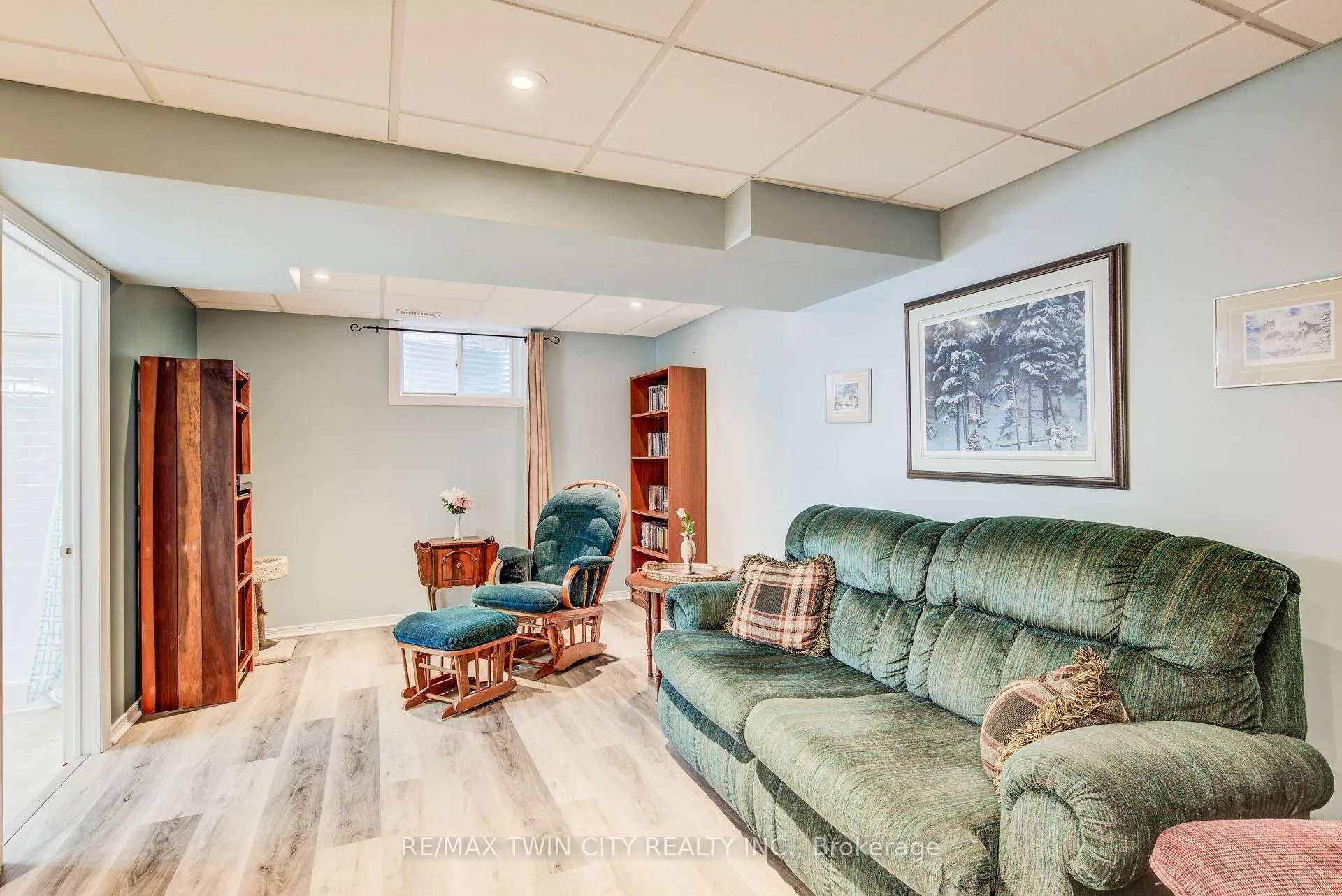 Photo 35 of 90 Udvari Crescent S, Kitchener — HOMEH