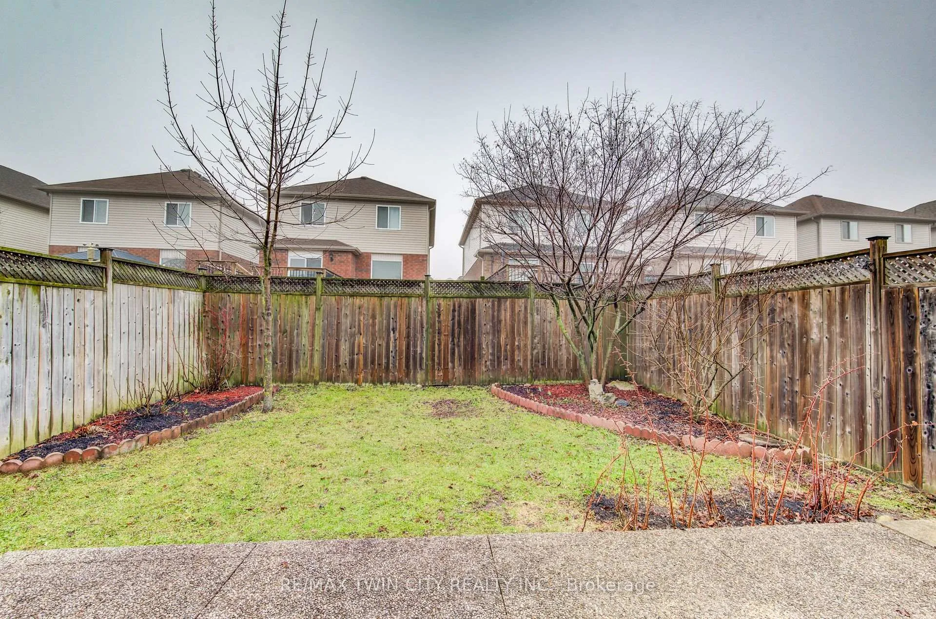 Photo 41 of 90 Udvari Crescent S, Kitchener — HOMEH
