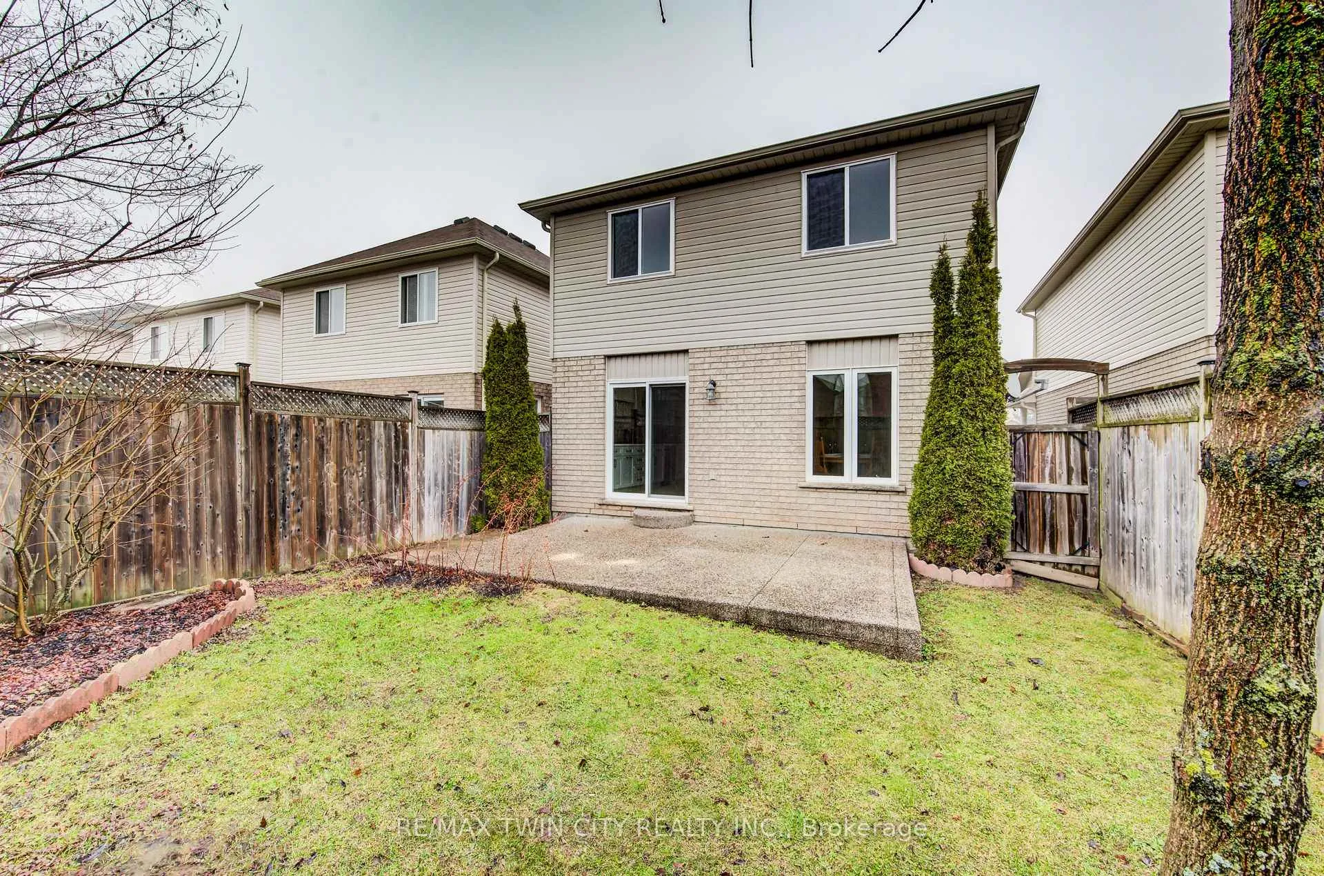 Photo 43 of 90 Udvari Crescent S, Kitchener — HOMEH