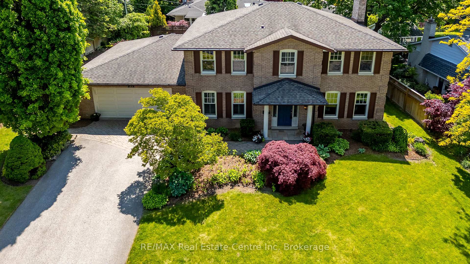 Photo 3 of 27 Colborn Street, Guelph, Kortright East — HOMEH