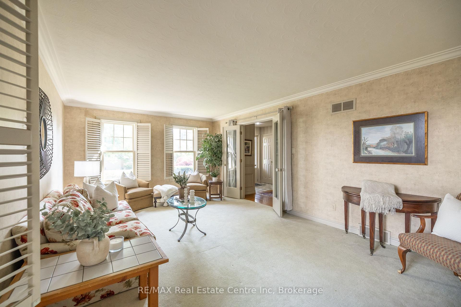 Photo 8 of 27 Colborn Street, Guelph, Kortright East — HOMEH