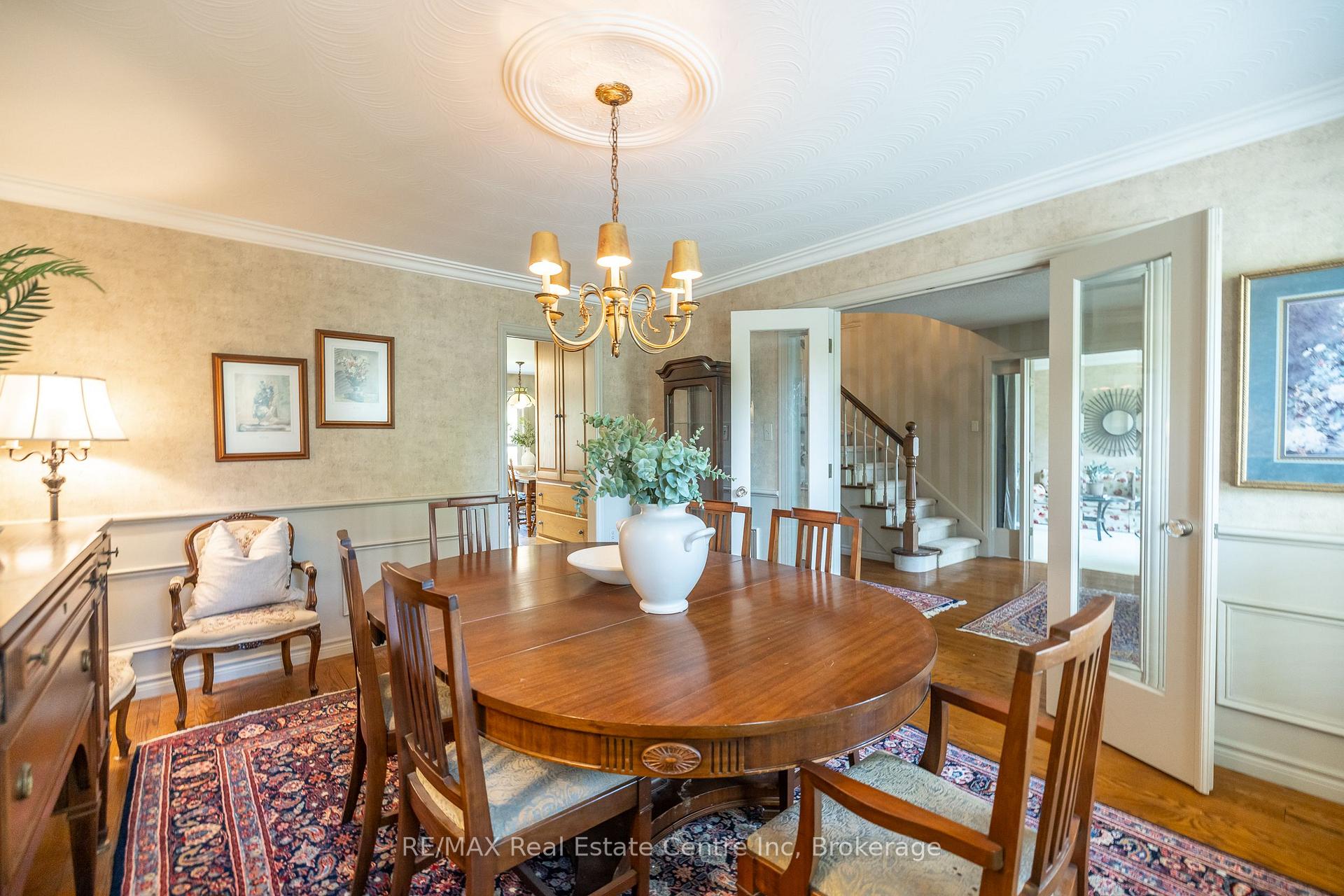 Photo 10 of 27 Colborn Street, Guelph, Kortright East — HOMEH