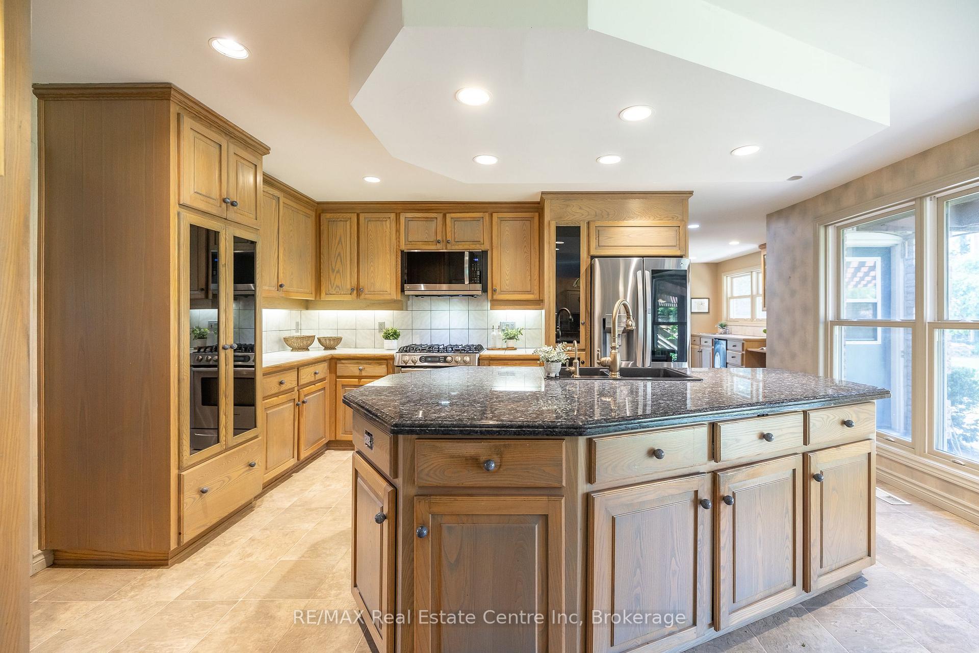 Photo 11 of 27 Colborn Street, Guelph, Kortright East — HOMEH