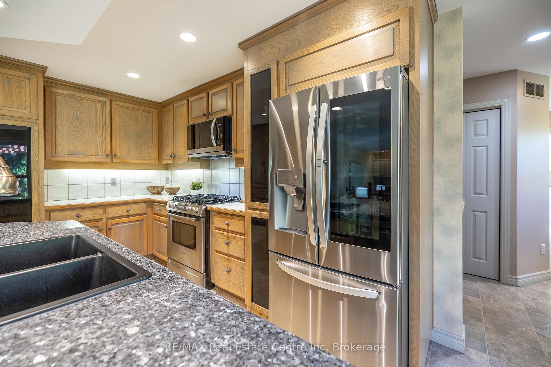 Photo 14 of 27 Colborn Street, Guelph, Kortright East — HOMEH