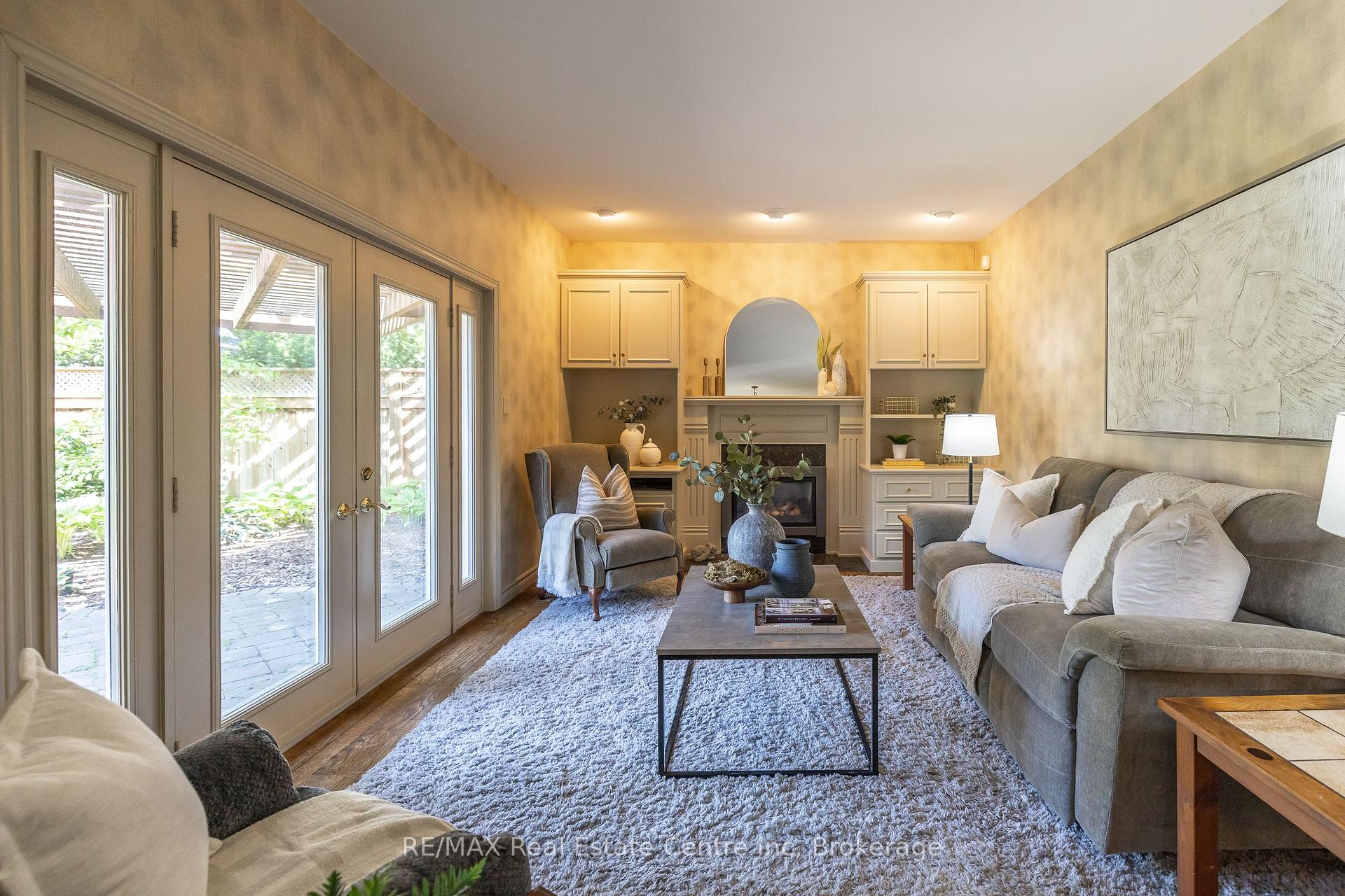 Photo 16 of 27 Colborn Street, Guelph, Kortright East — HOMEH