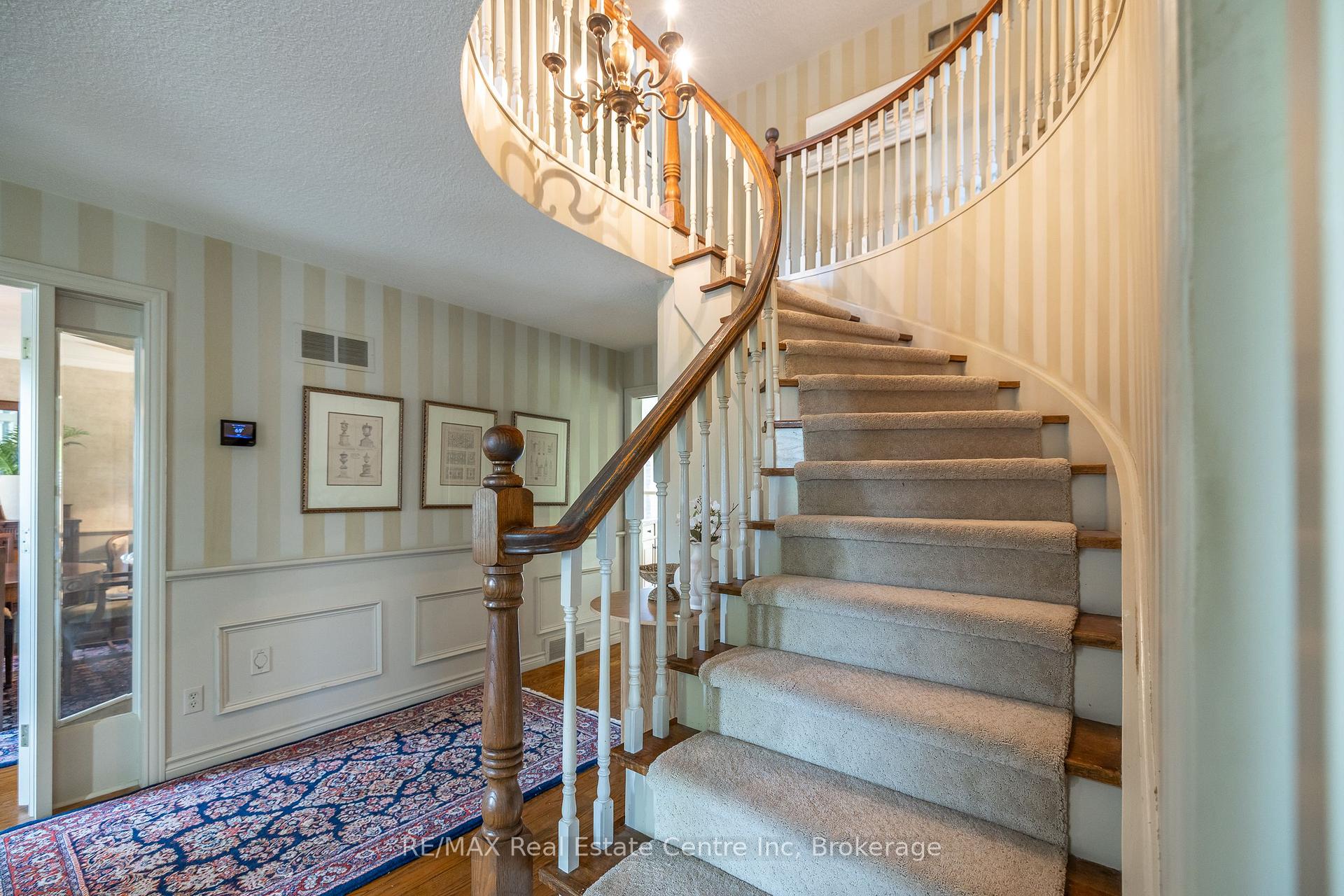 Photo 24 of 27 Colborn Street, Guelph, Kortright East — HOMEH