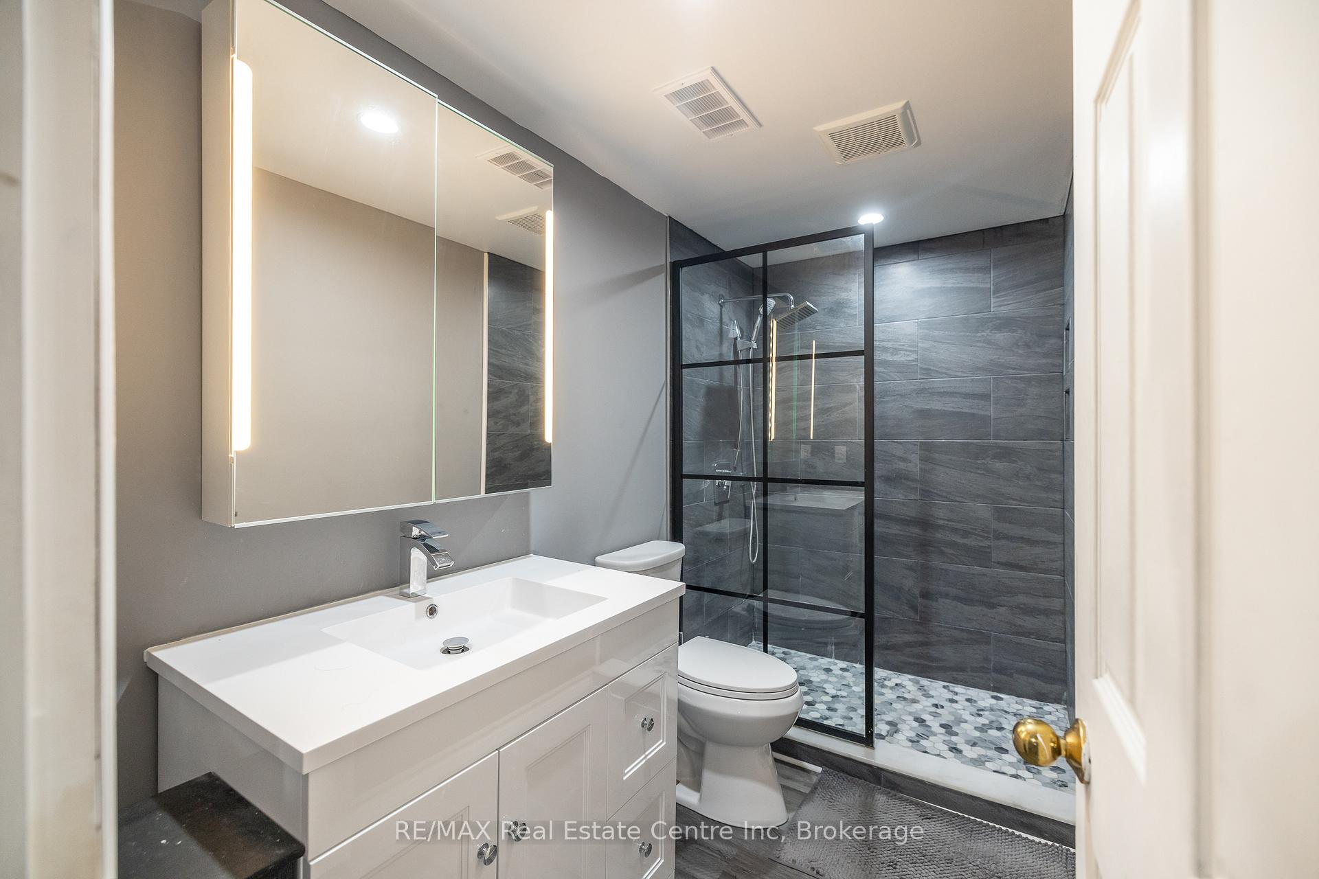 Photo 37 of 27 Colborn Street, Guelph, Kortright East — HOMEH