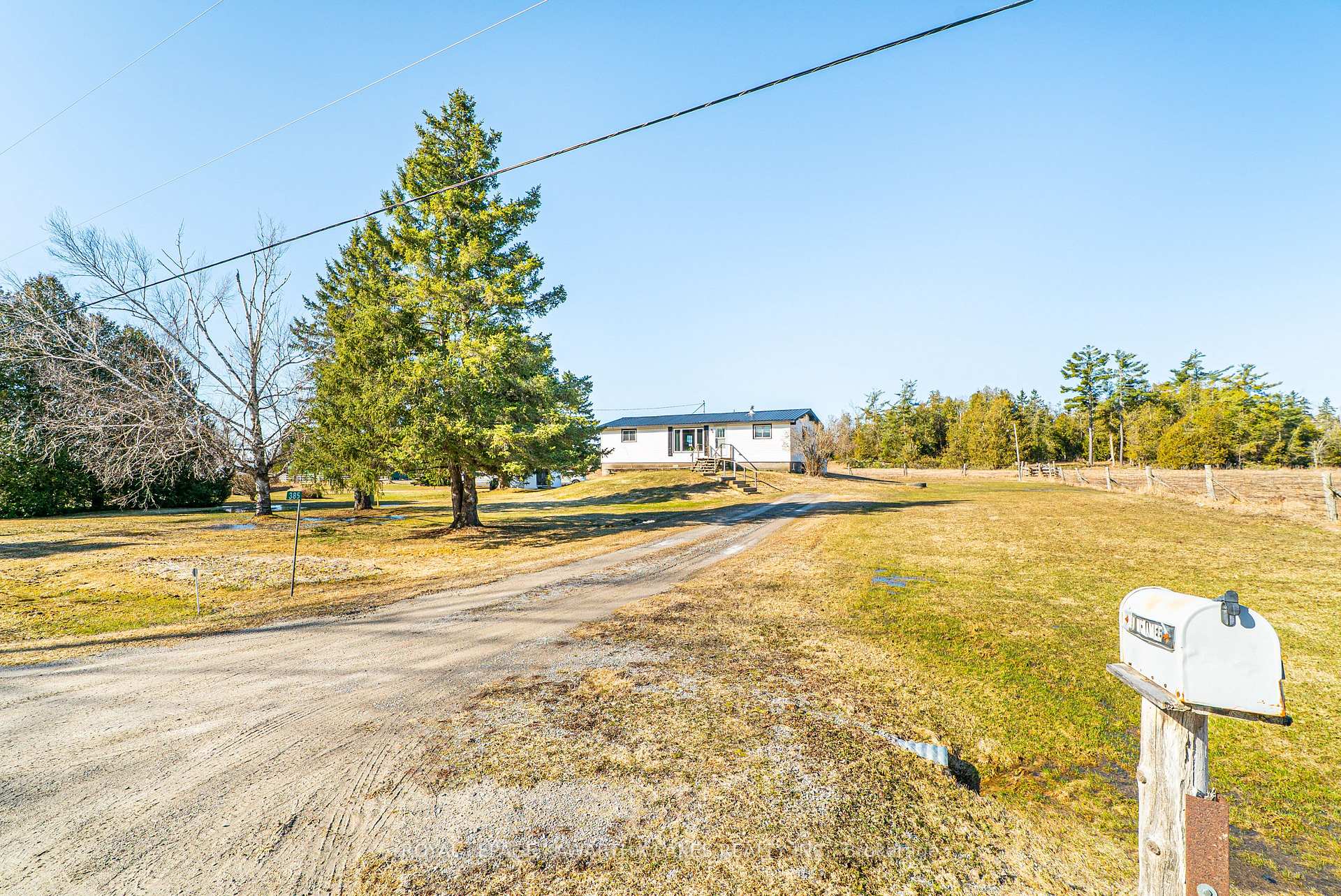 Photo 9 of 385 Shrike Road, Kawartha Lakes, Carden — HOMEH
