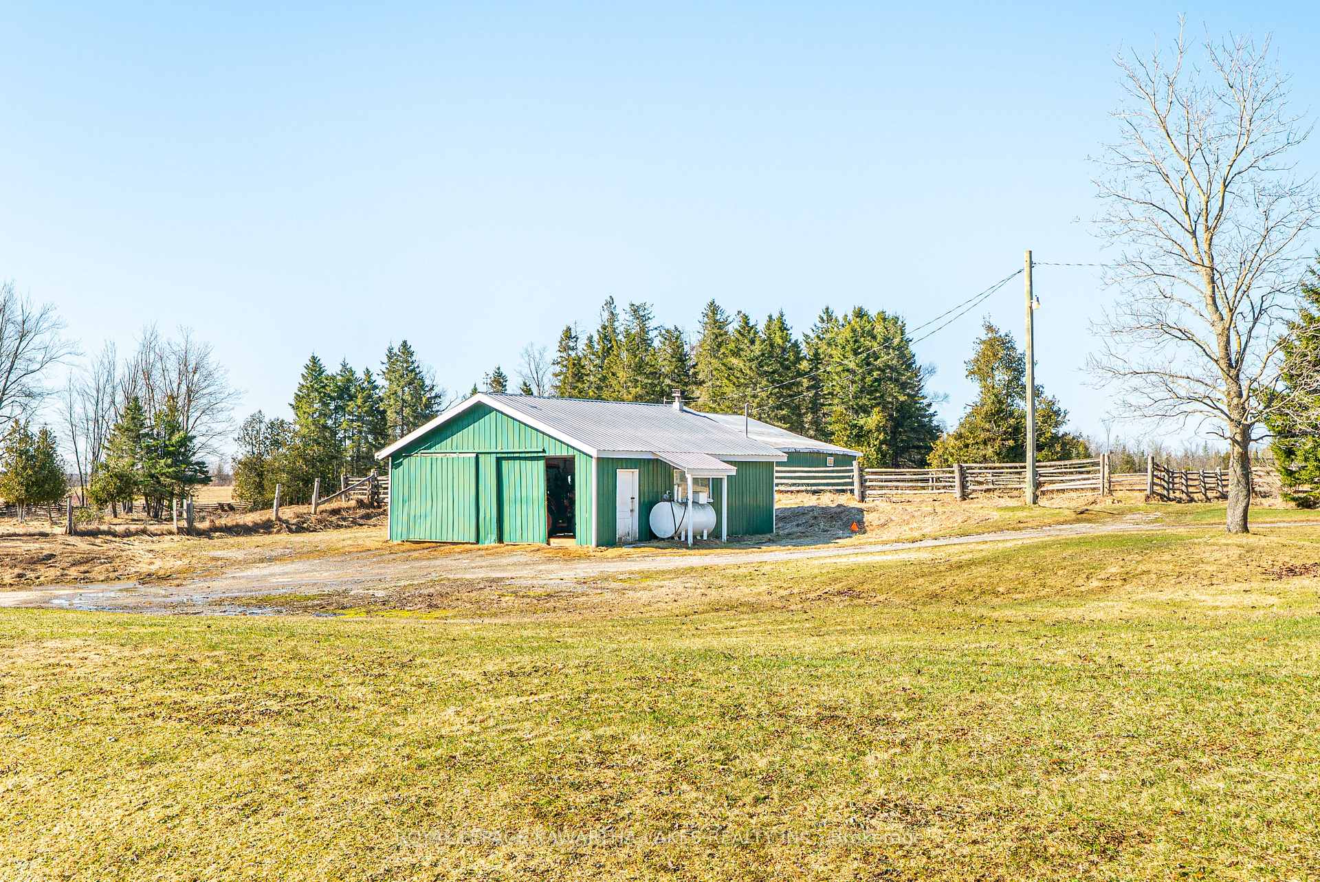 Photo 32 of 385 Shrike Road, Kawartha Lakes, Carden — HOMEH