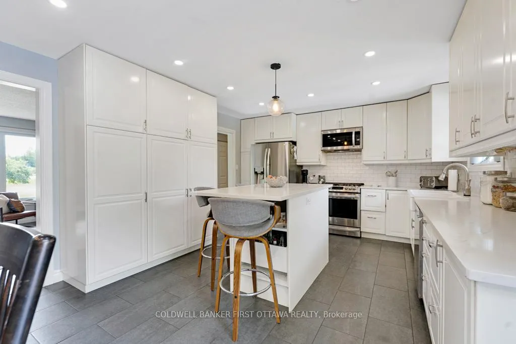 Photo 13 of 376 Napoleon Street, Carleton Place — HOMEH