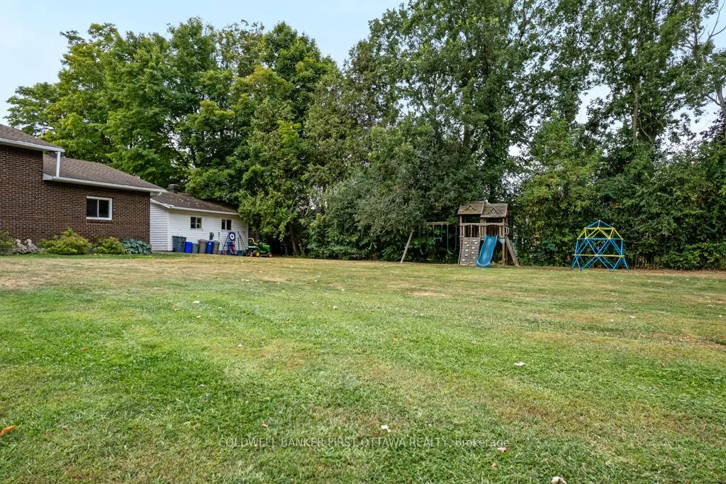 Photo 36 of 376 Napoleon Street, Carleton Place — HOMEH