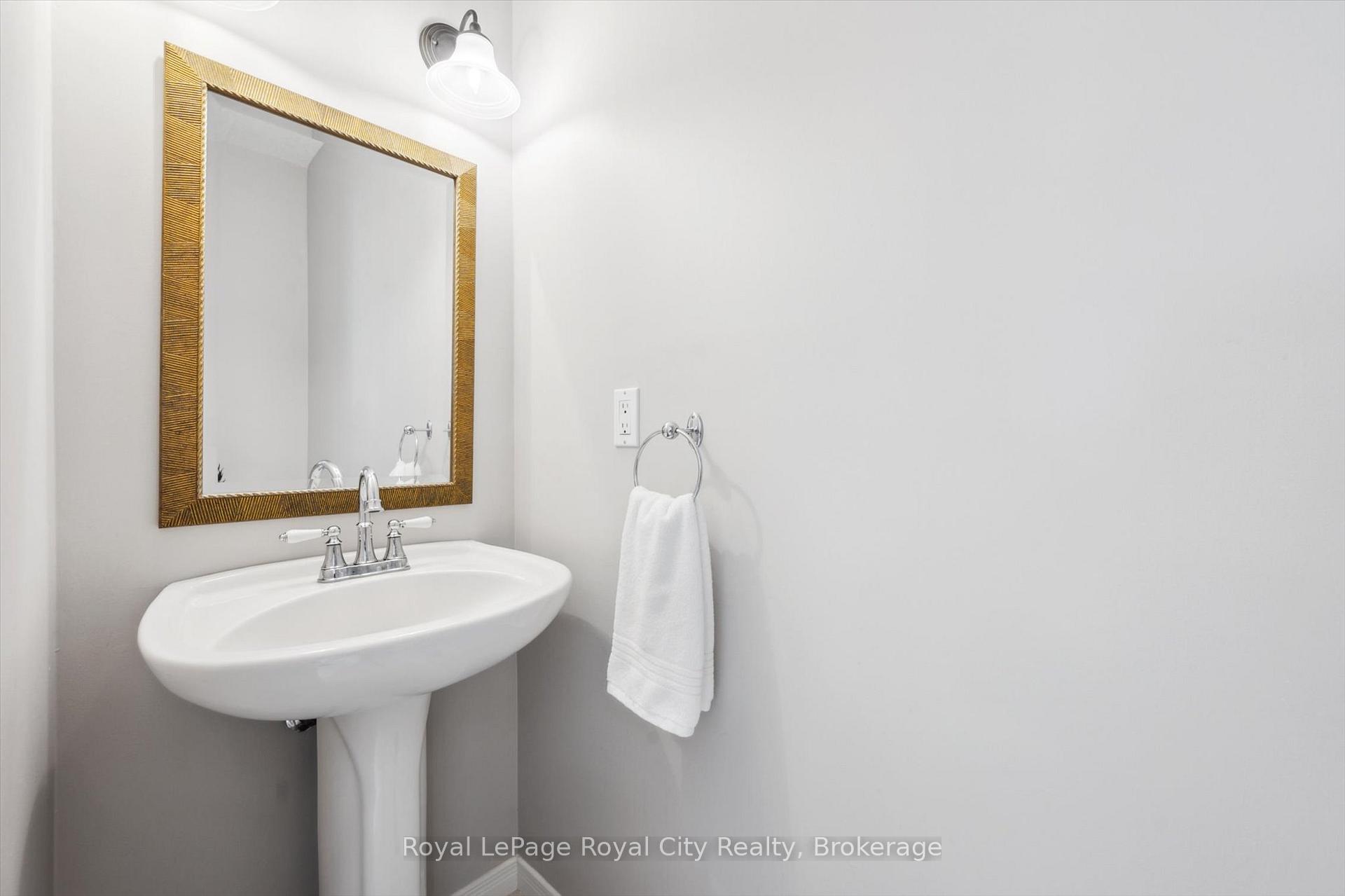 Photo 26 of 41 Munroe Crescent, Guelph, Clairfields/Hanlon Business Park — HOMEH