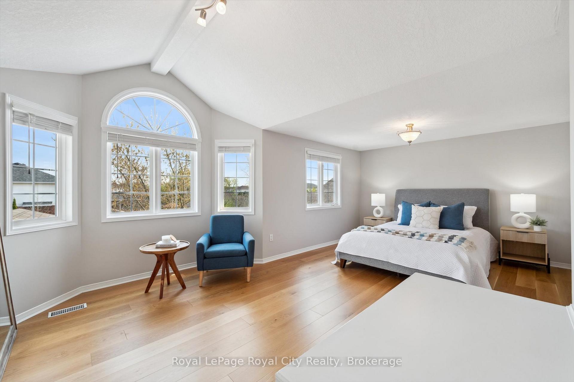 Photo 27 of 41 Munroe Crescent, Guelph, Clairfields/Hanlon Business Park — HOMEH