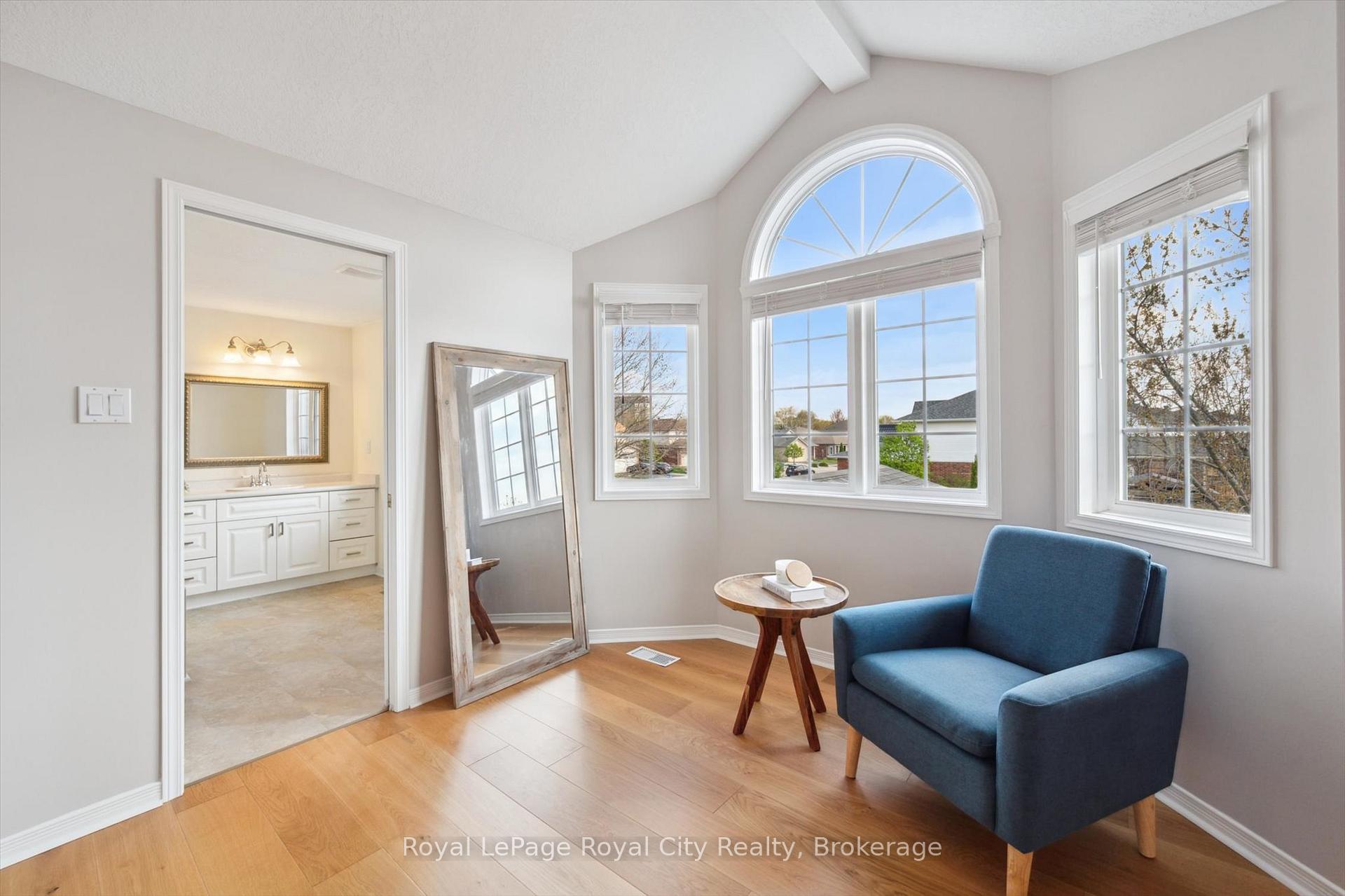 Photo 29 of 41 Munroe Crescent, Guelph, Clairfields/Hanlon Business Park — HOMEH