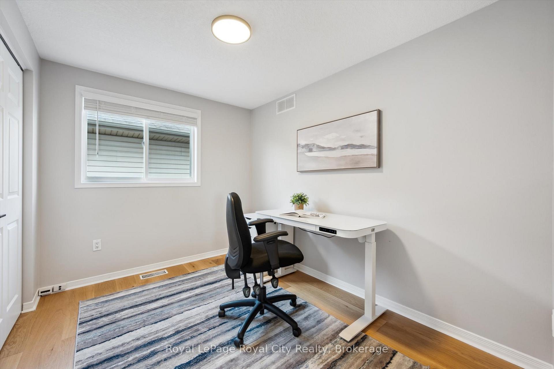 Photo 34 of 41 Munroe Crescent, Guelph, Clairfields/Hanlon Business Park — HOMEH