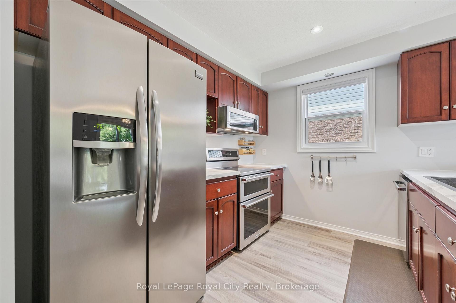 Photo 6 of 67 Inverness Drive, Guelph, Victoria North — HOMEH