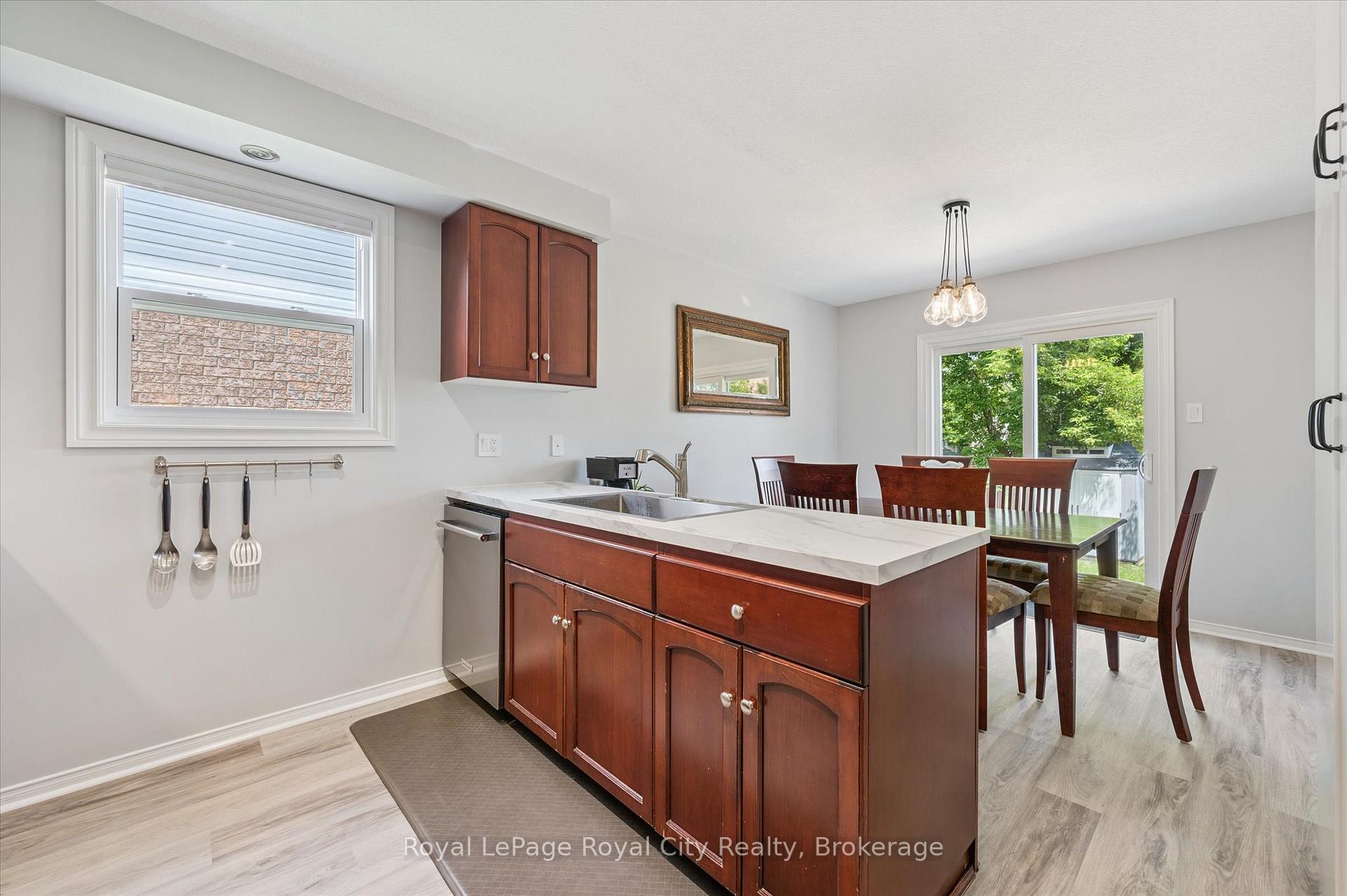 Photo 7 of 67 Inverness Drive, Guelph, Victoria North — HOMEH