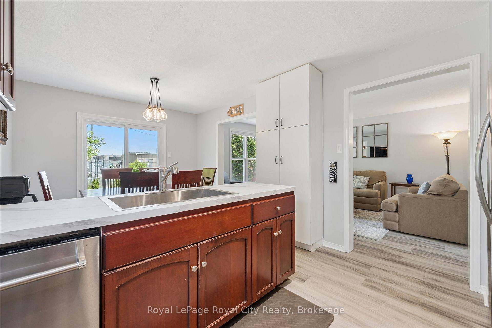 Photo 8 of 67 Inverness Drive, Guelph, Victoria North — HOMEH
