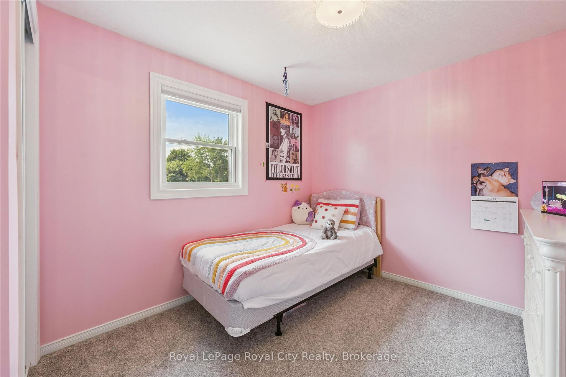 Photo 11 of 67 Inverness Drive, Guelph, Victoria North — HOMEH