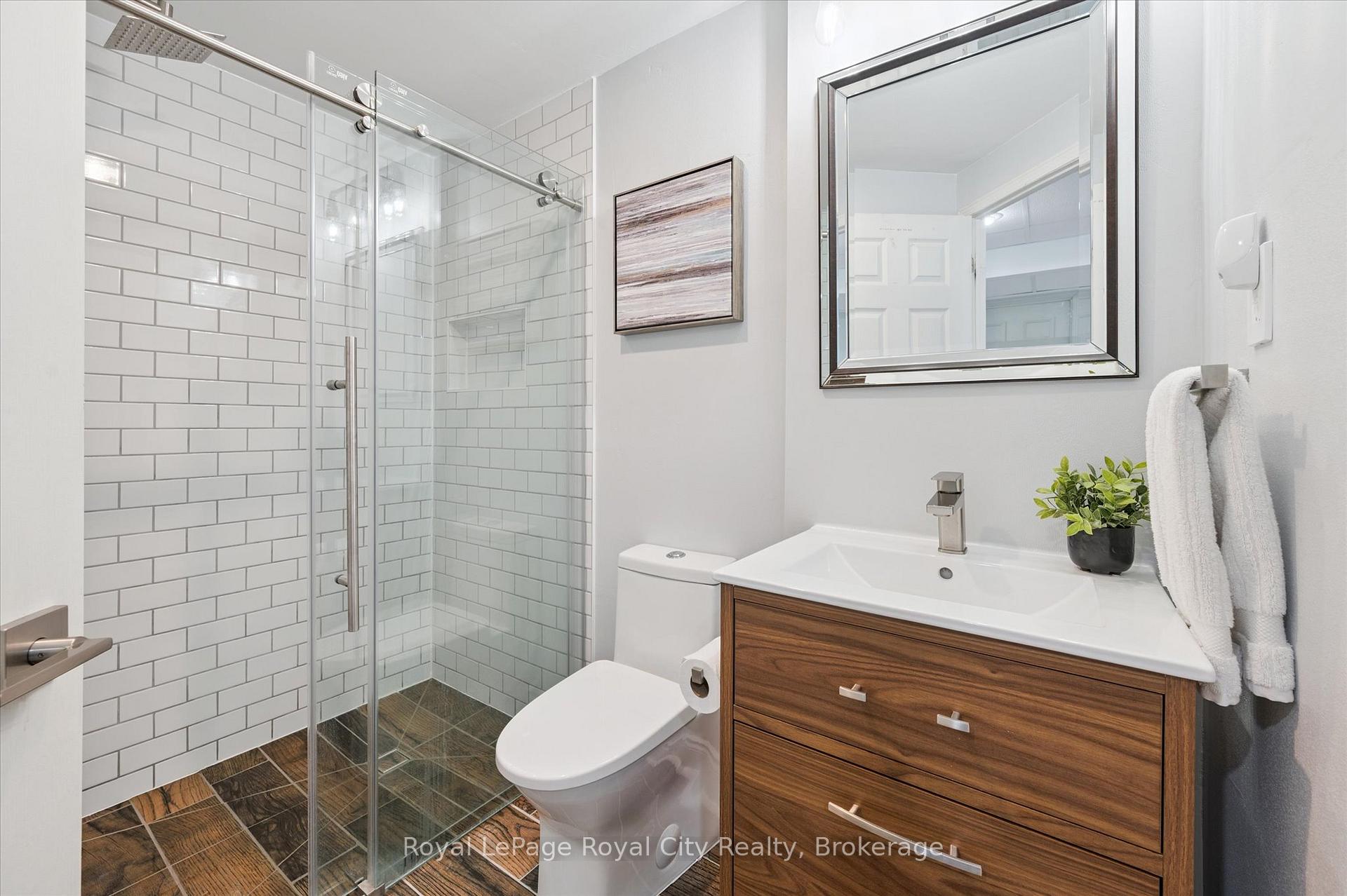Photo 19 of 67 Inverness Drive, Guelph, Victoria North — HOMEH