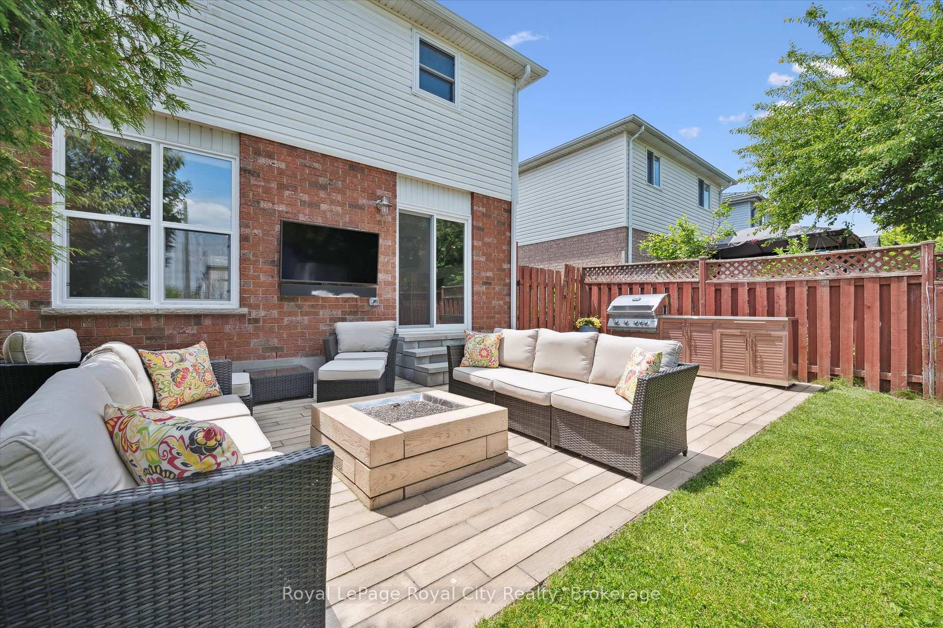 Photo 22 of 67 Inverness Drive, Guelph, Victoria North — HOMEH