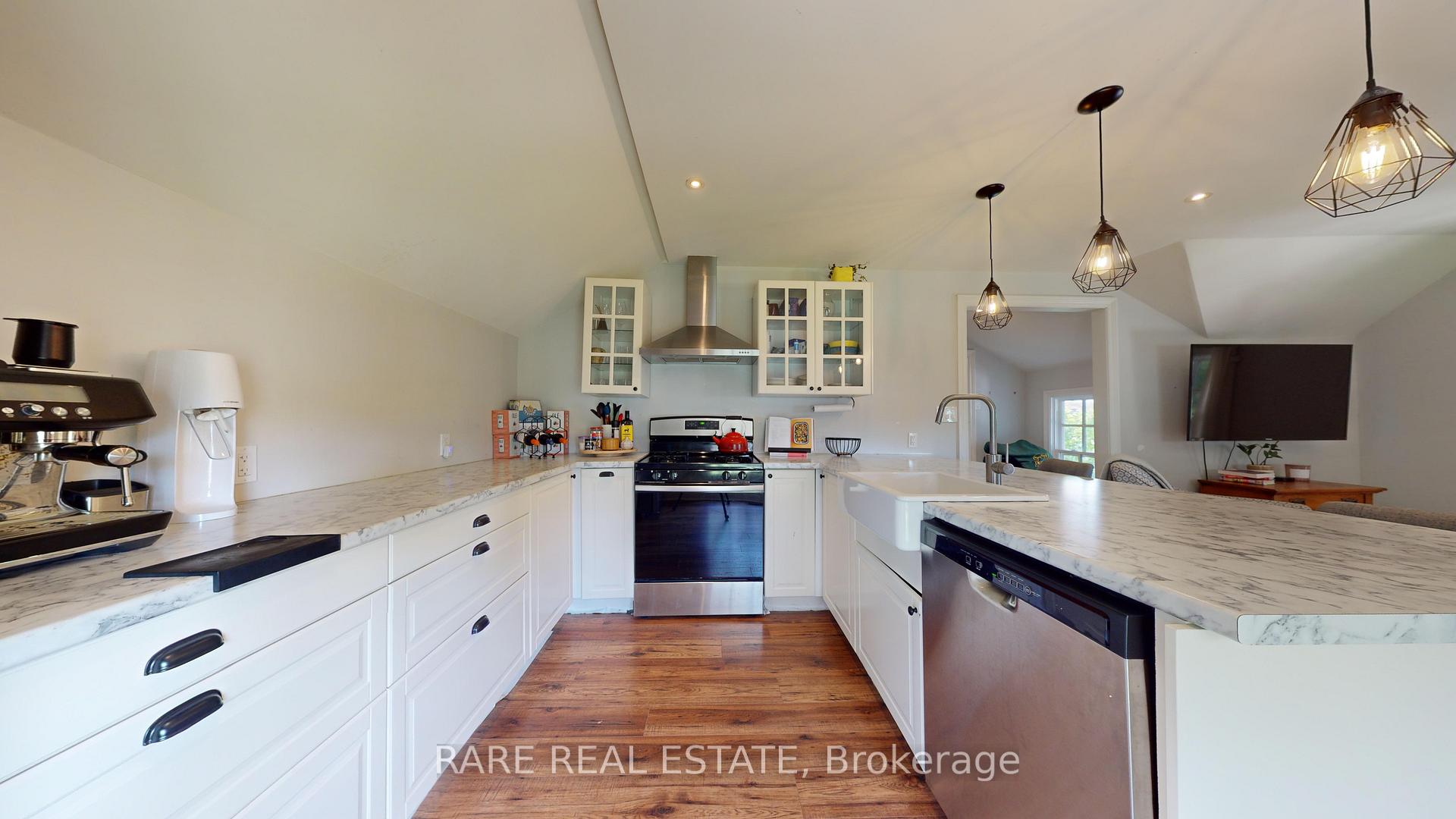 Photo 4 of Unit Upper, 31 Green Street, Guelph, Downtown — HOMEH