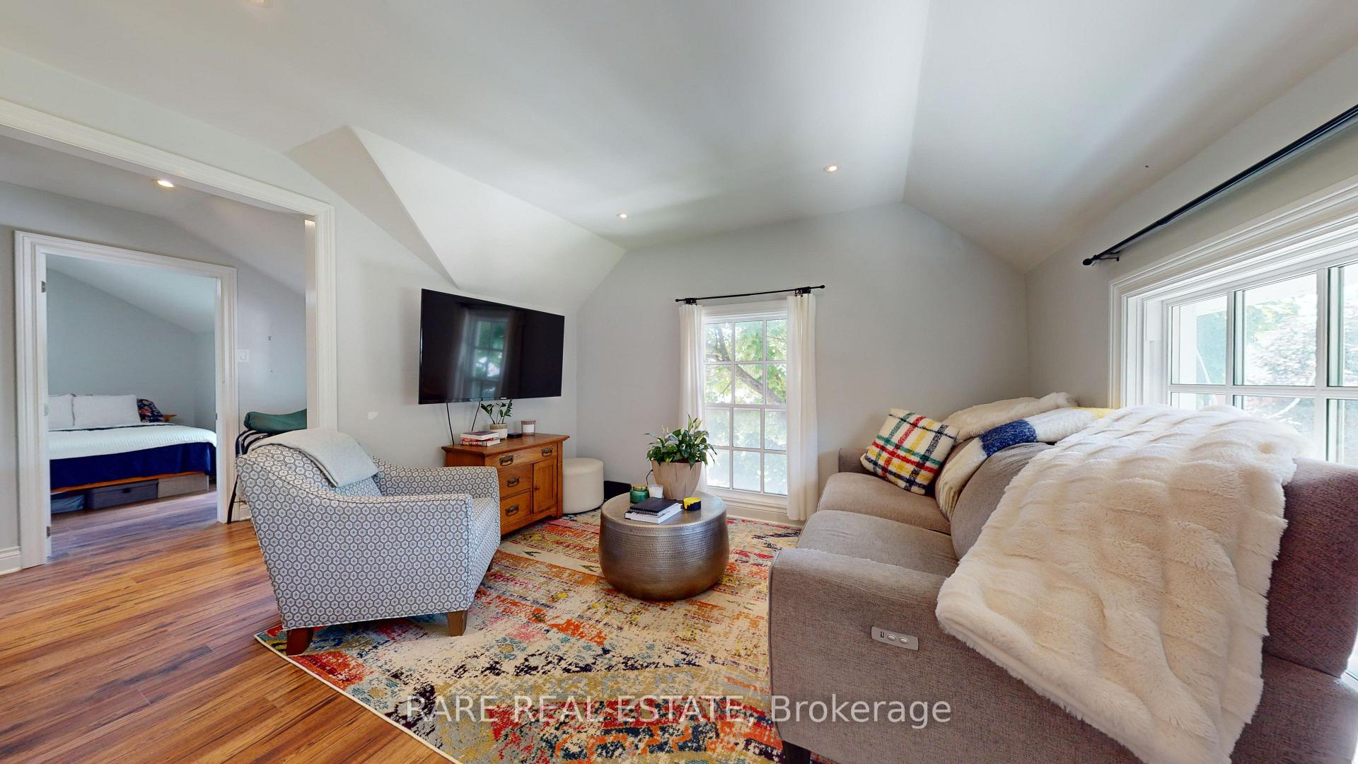 Photo 5 of Unit Upper, 31 Green Street, Guelph, Downtown — HOMEH