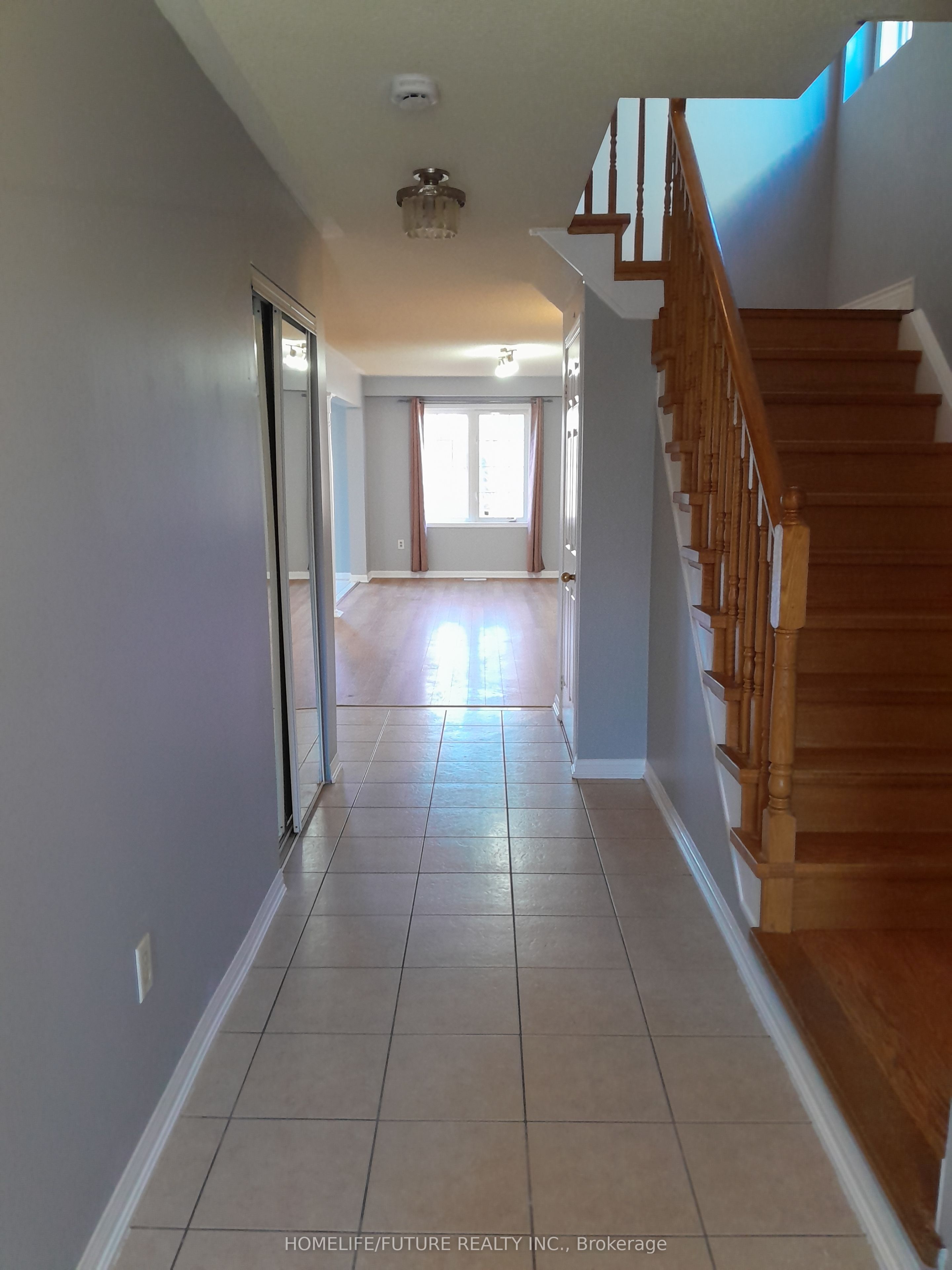 Photo 26 of 1524 Sarasota Crescent, Oshawa, Samac — HOMEH