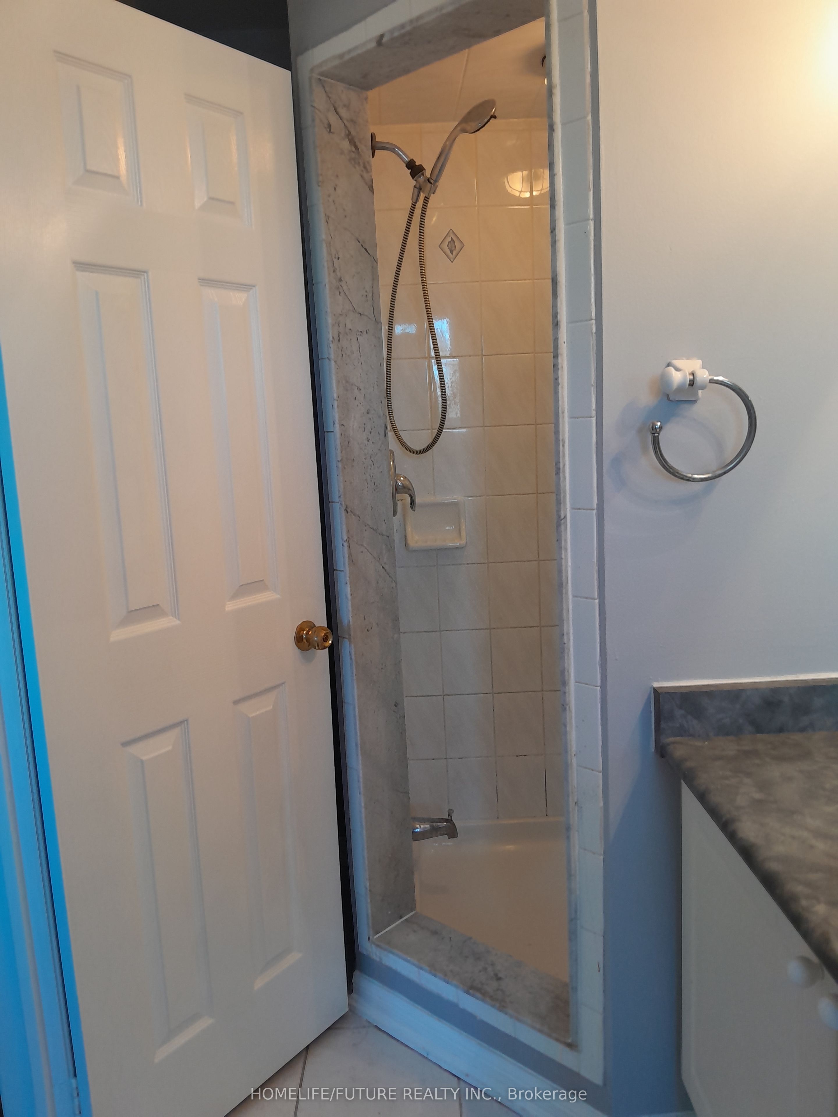 Photo 43 of 1524 Sarasota Crescent, Oshawa, Samac — HOMEH
