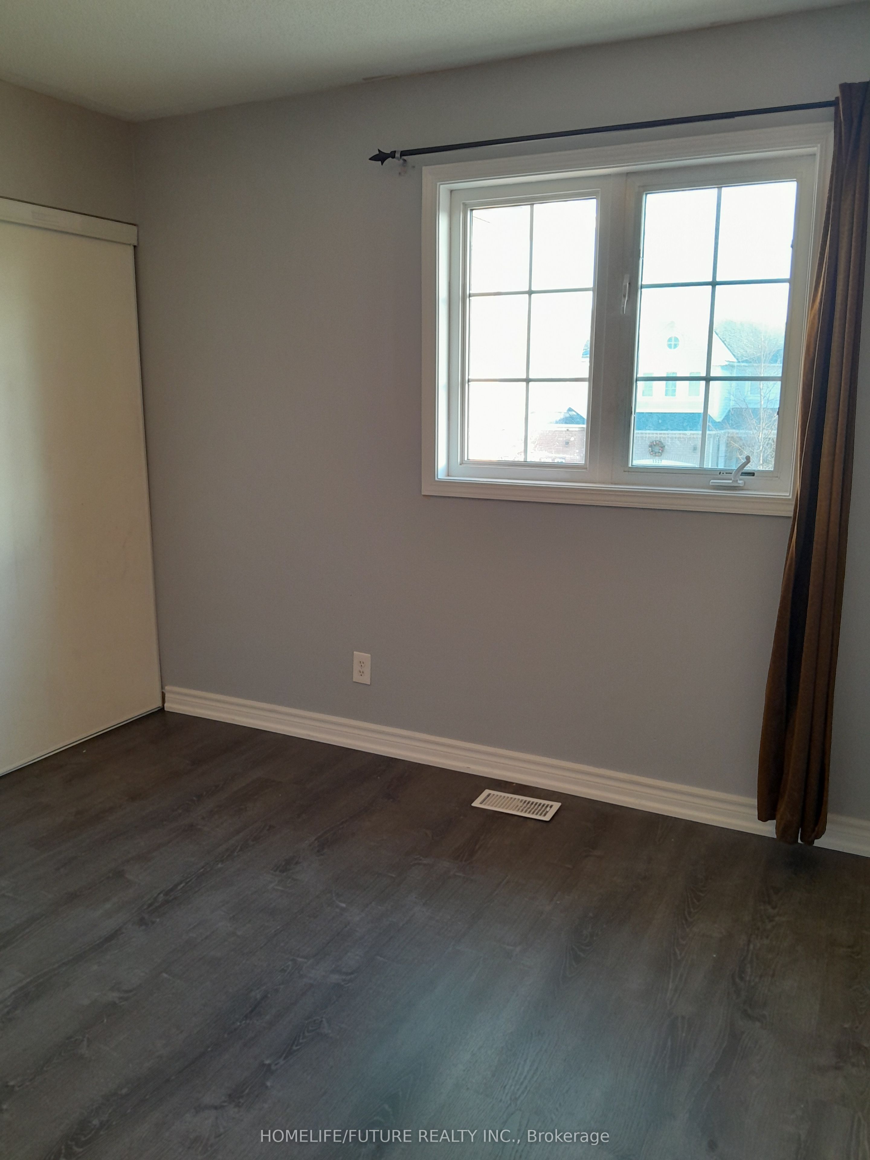 Photo 35 of 1524 Sarasota Crescent, Oshawa, Samac — HOMEH