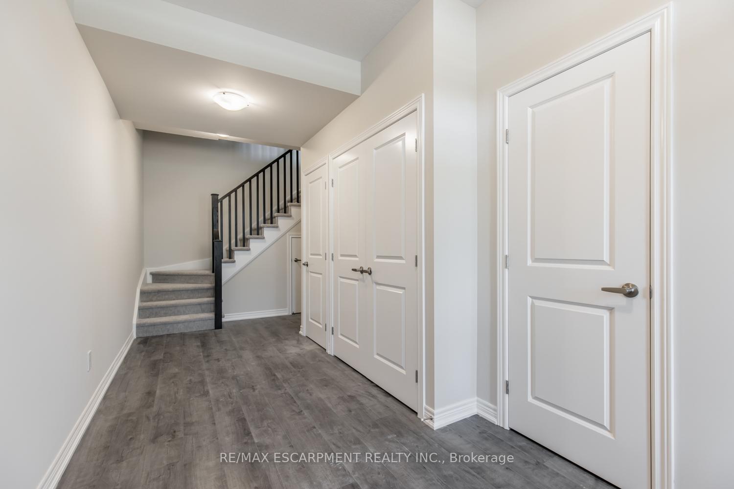 Photo 3 of Unit 36, 19 Picardy Drive, Hamilton, Stoney Creek Mountain — HOMEH