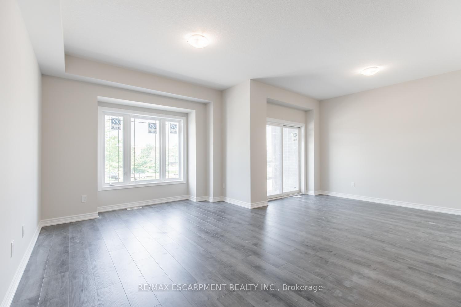 Photo 13 of Unit 36, 19 Picardy Drive, Hamilton, Stoney Creek Mountain — HOMEH