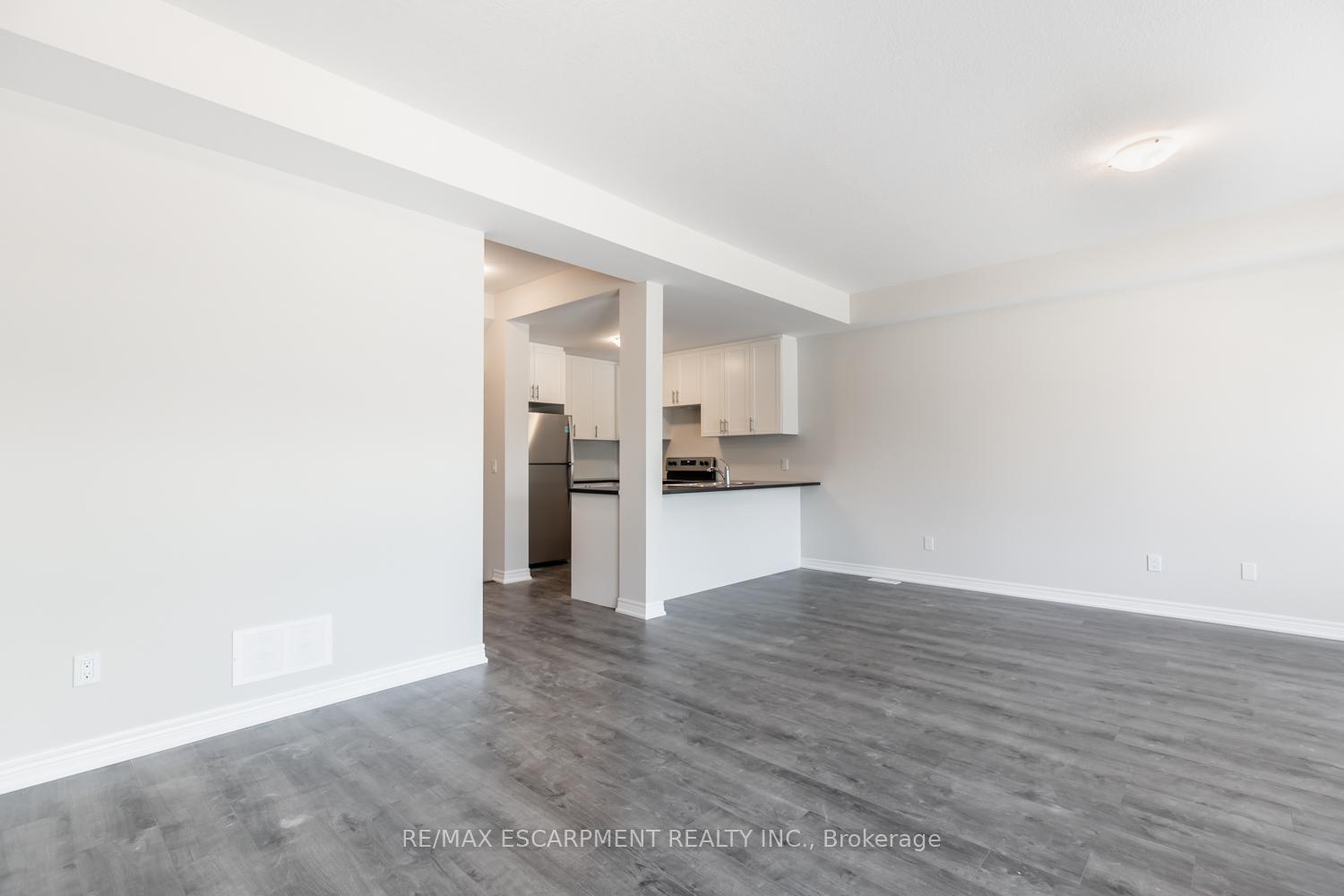 Photo 16 of Unit 36, 19 Picardy Drive, Hamilton, Stoney Creek Mountain — HOMEH