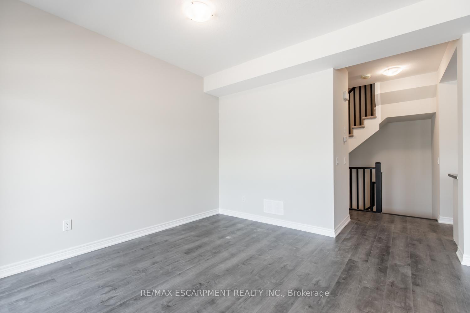Photo 17 of Unit 36, 19 Picardy Drive, Hamilton, Stoney Creek Mountain — HOMEH