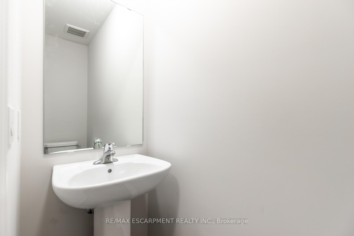 Photo 21 of Unit 36, 19 Picardy Drive, Hamilton, Stoney Creek Mountain — HOMEH
