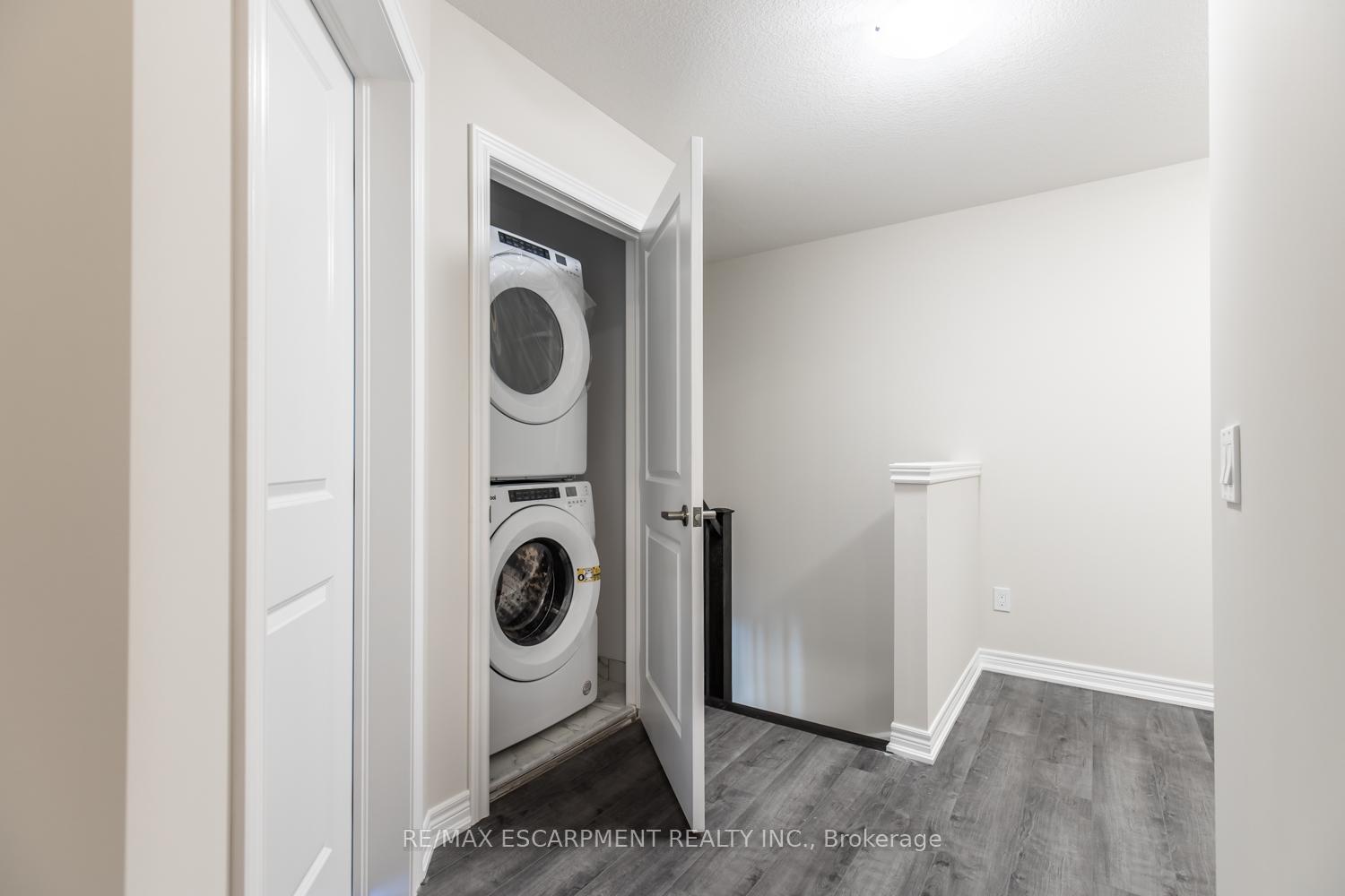 Photo 23 of Unit 36, 19 Picardy Drive, Hamilton, Stoney Creek Mountain — HOMEH