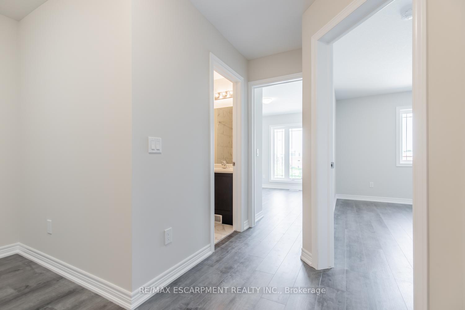 Photo 27 of Unit 36, 19 Picardy Drive, Hamilton, Stoney Creek Mountain — HOMEH