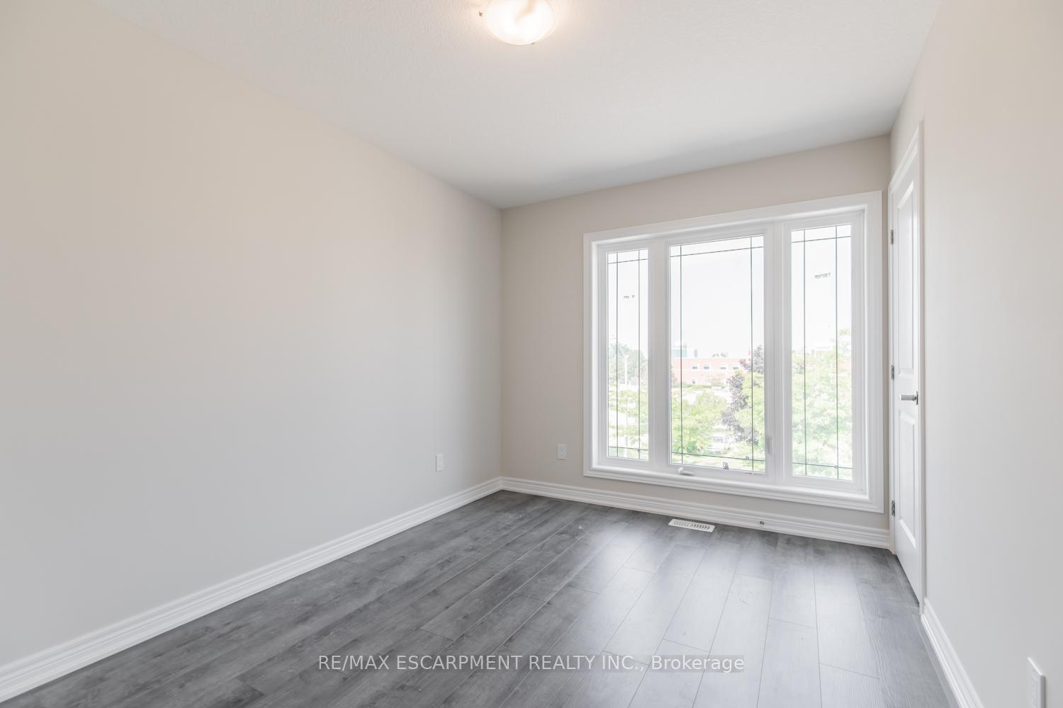 Photo 37 of Unit 36, 19 Picardy Drive, Hamilton, Stoney Creek Mountain — HOMEH