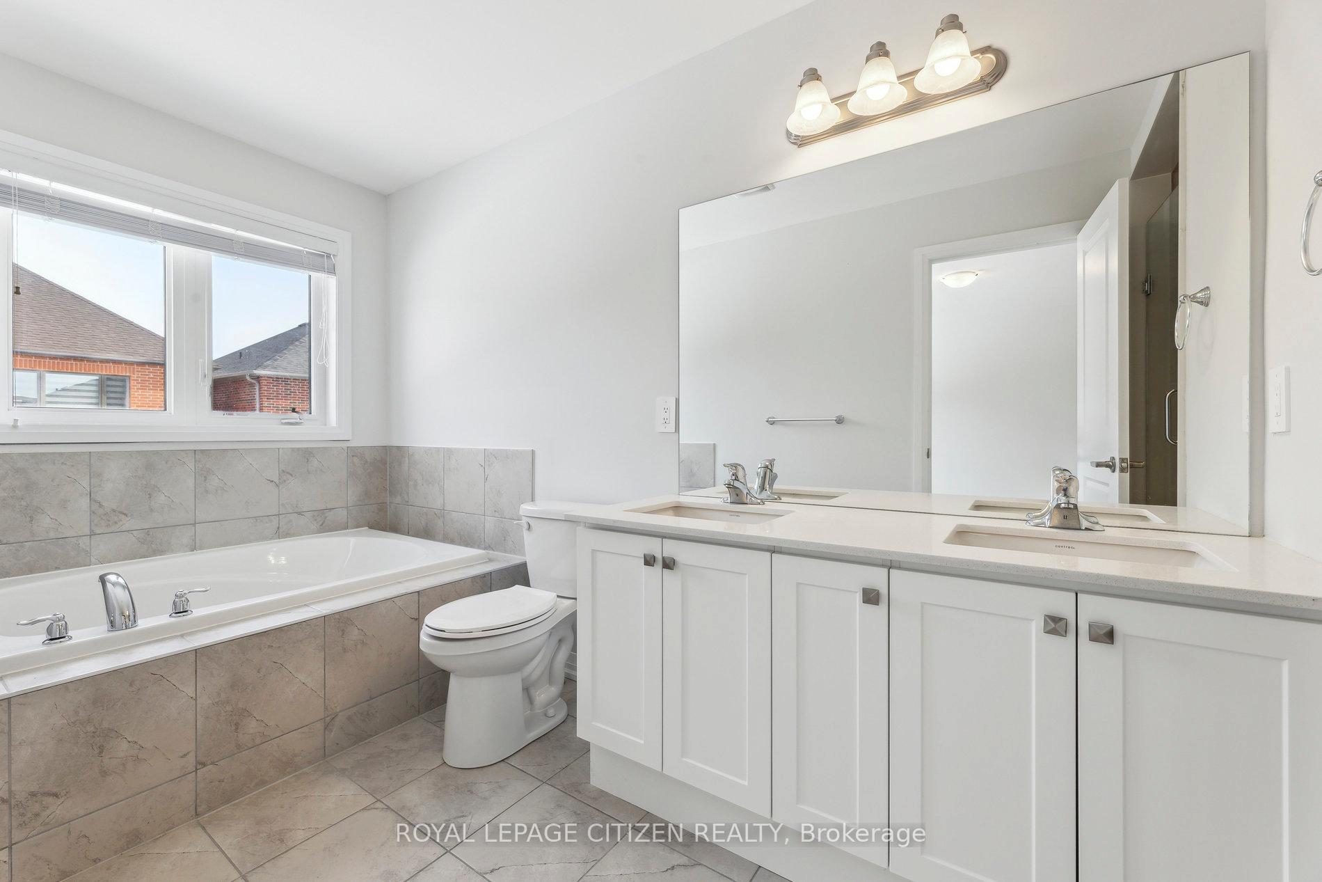 Photo 21 of 141 Corley Street, Kawartha Lakes, Lindsay — HOMEH