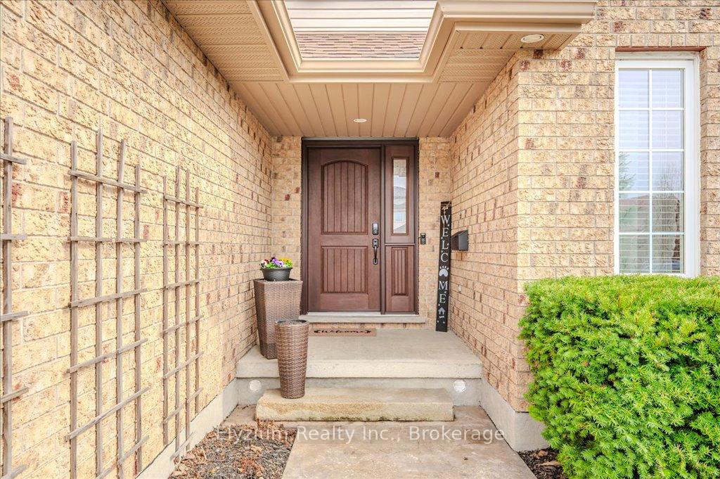 Photo 6 of 21 Creekside Drive, Guelph, Grange Road — HOMEH