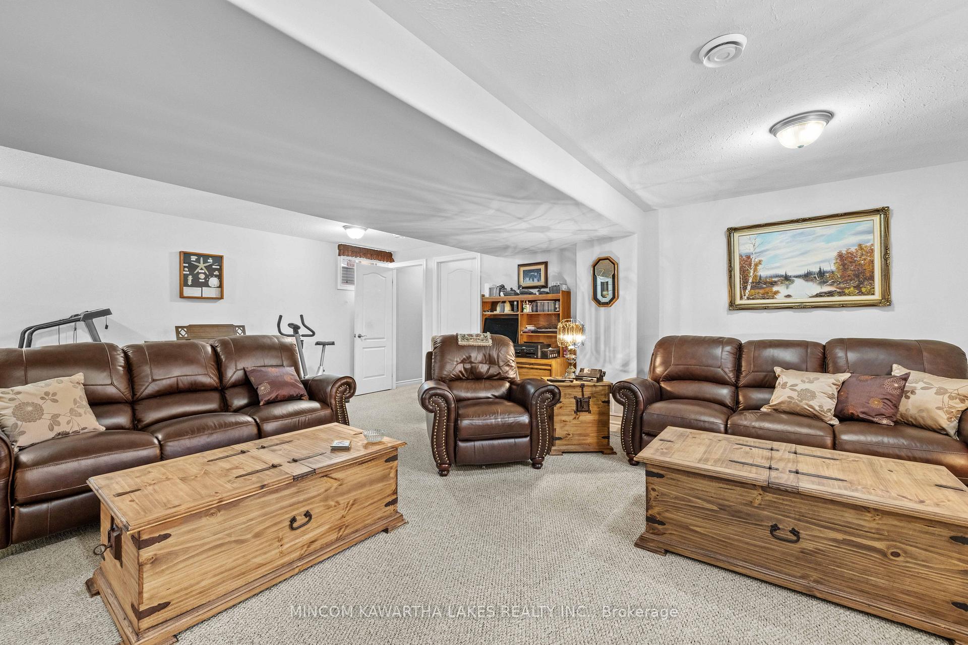 Photo 19 of 46 Laurent Boulevard, Kawartha Lakes, Lindsay — HOMEH