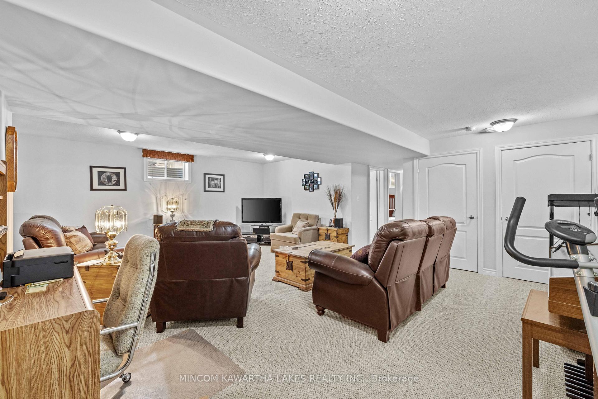 Photo 21 of 46 Laurent Boulevard, Kawartha Lakes, Lindsay — HOMEH