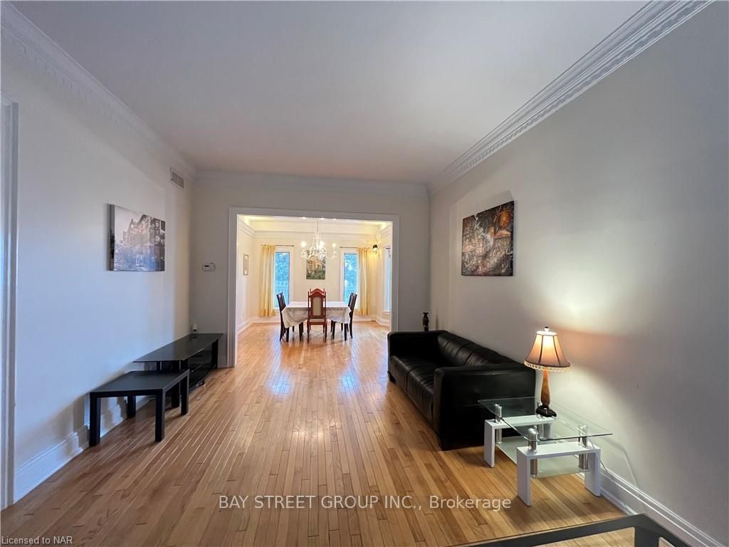 Photo 7 of 411 Kerman Avenue, Grimsby, Grimsby Beach — HOMEH